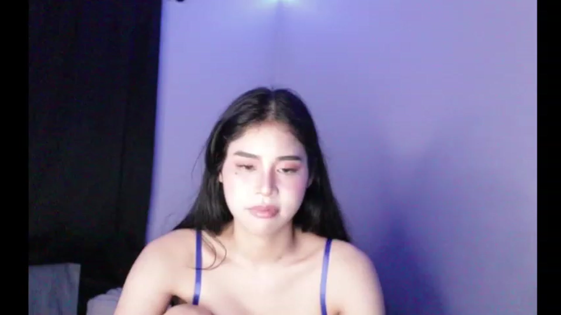 Gallery image thumbnail from BrokenRin's myfreecams stream on, 04/27/2023, 09:35 image 6 of 20