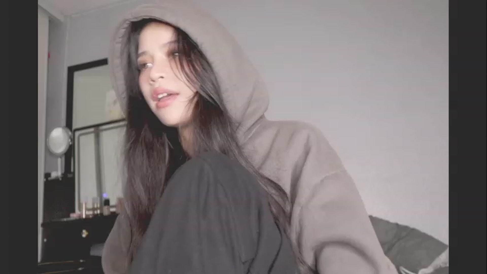 Gallery image thumbnail from BrokenRin's myfreecams stream on, 02/08/2024, 03:13 image 20 of 20