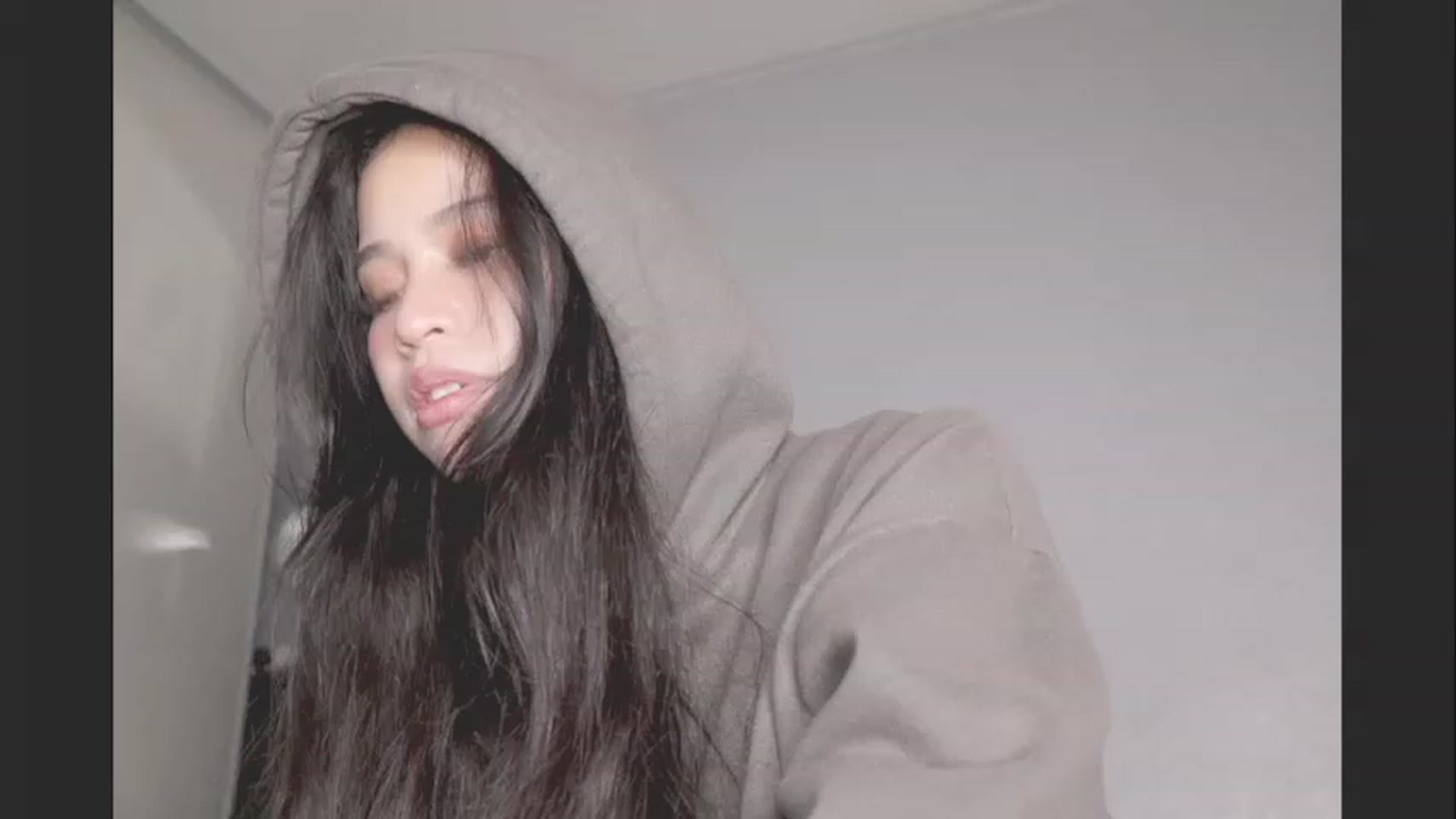 Gallery image thumbnail from BrokenRin's myfreecams stream on, 02/08/2024, 06:02 image 13 of 20