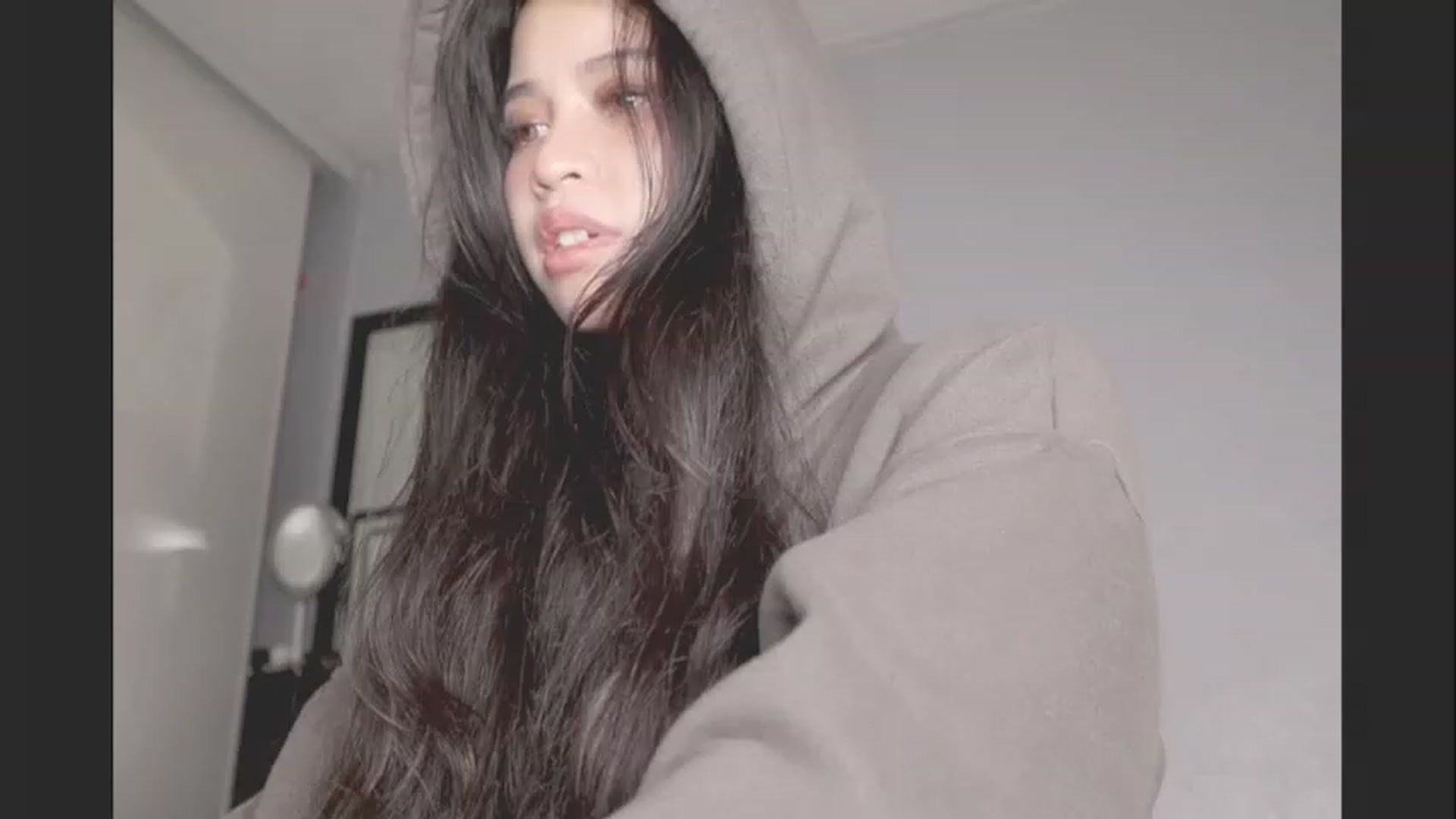 Gallery image thumbnail from BrokenRin's myfreecams stream on, 02/08/2024, 06:02 image 6 of 20