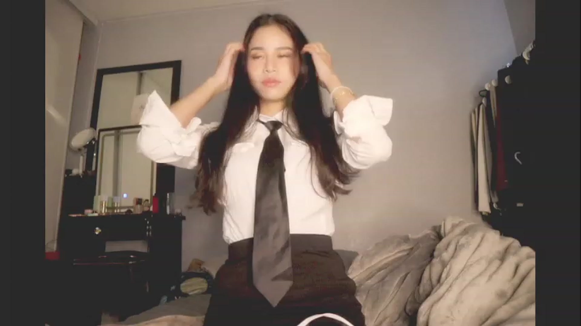 Gallery image thumbnail from BrokenRin's myfreecams stream on, 02/10/2024, 18:28 image 18 of 20