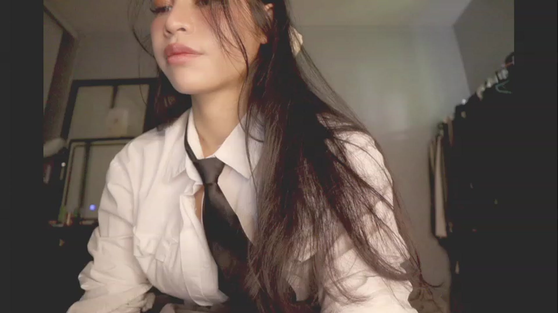 Gallery image thumbnail from BrokenRin's myfreecams stream on, 02/10/2024, 19:27 image 7 of 20