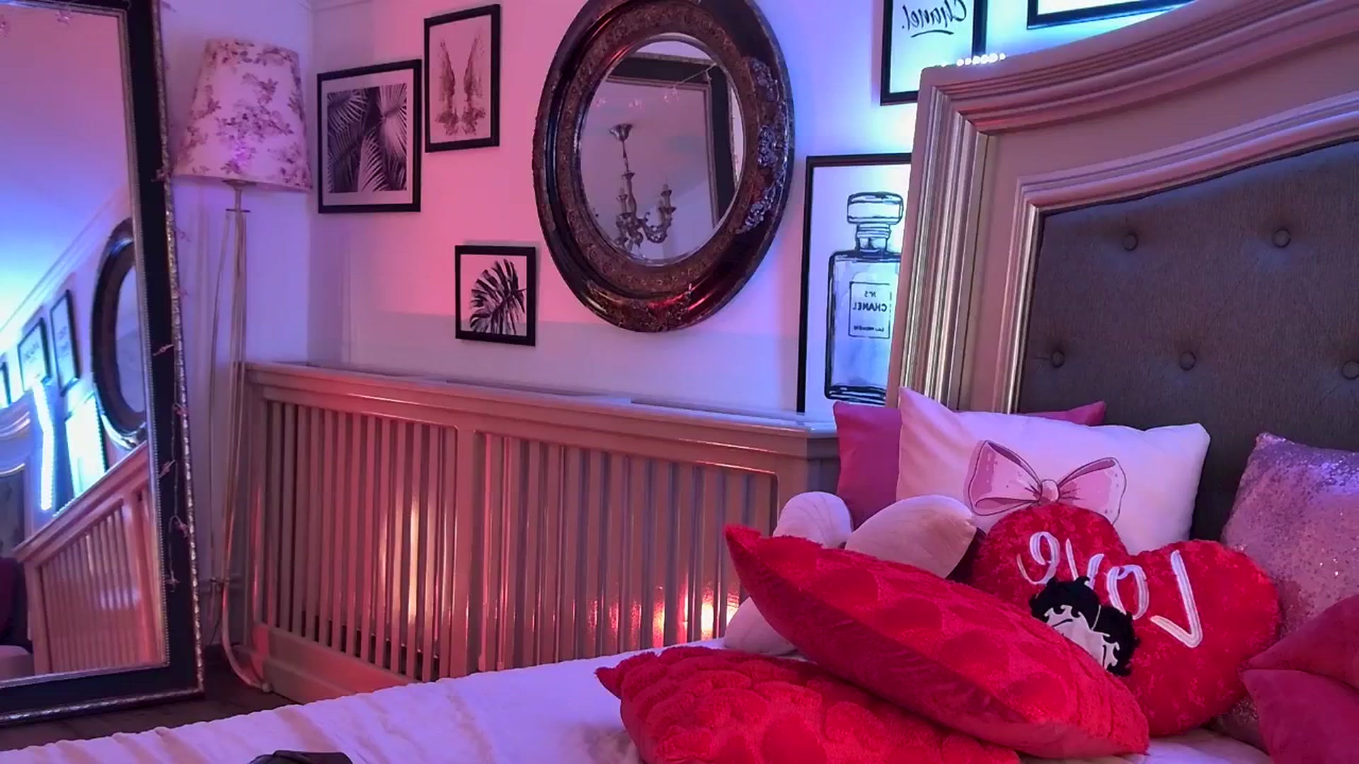 Gallery image thumbnail from BrookeAmber's myfreecams stream on, 04/16/2026, 14:20 image 9 of 20