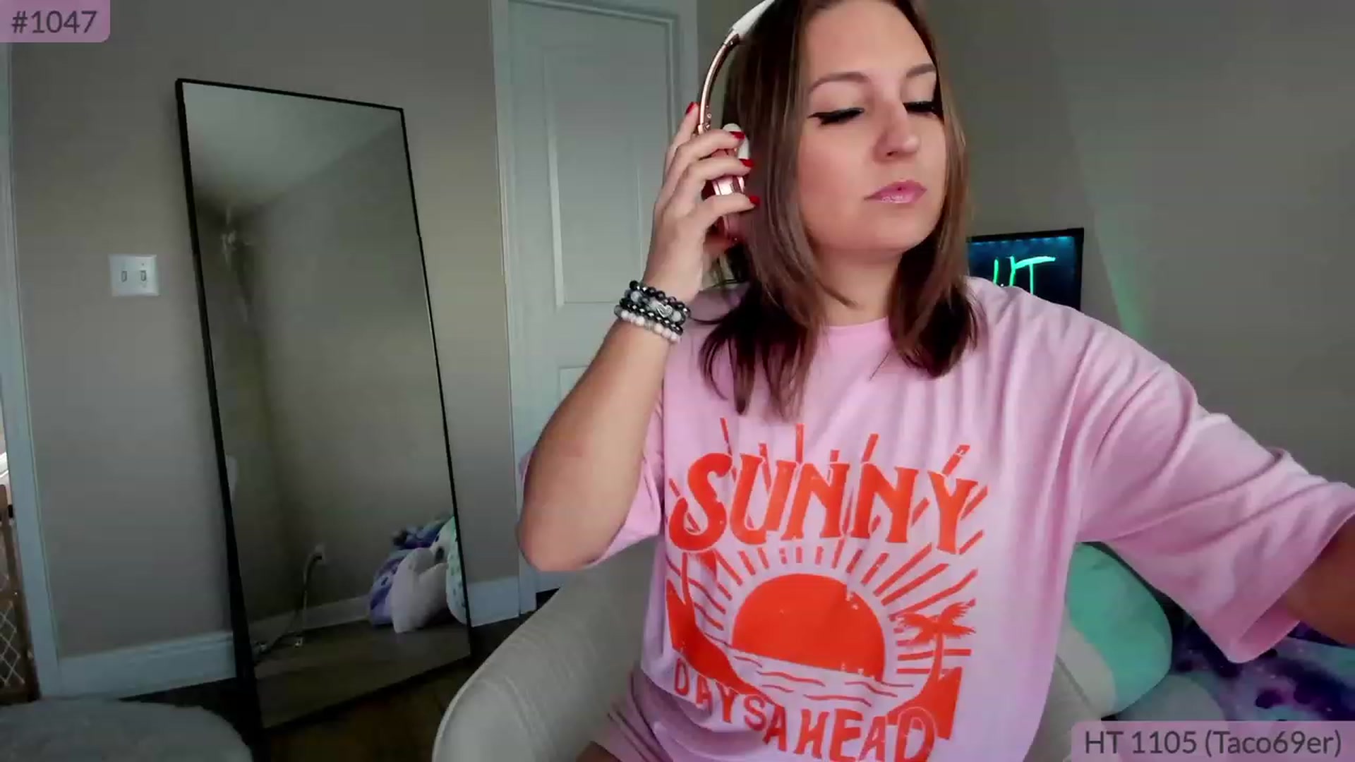 Gallery image thumbnail from BrookeBee's myfreecams stream on, 02/20/2023, 24:17 image 2 of 20