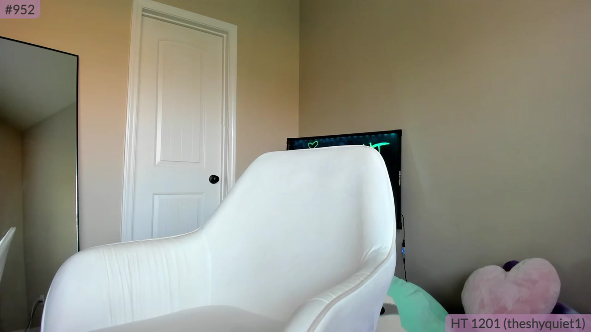 Gallery image thumbnail from BrookeBee's myfreecams stream on, 03/01/2023, 24:16 image 13 of 20
