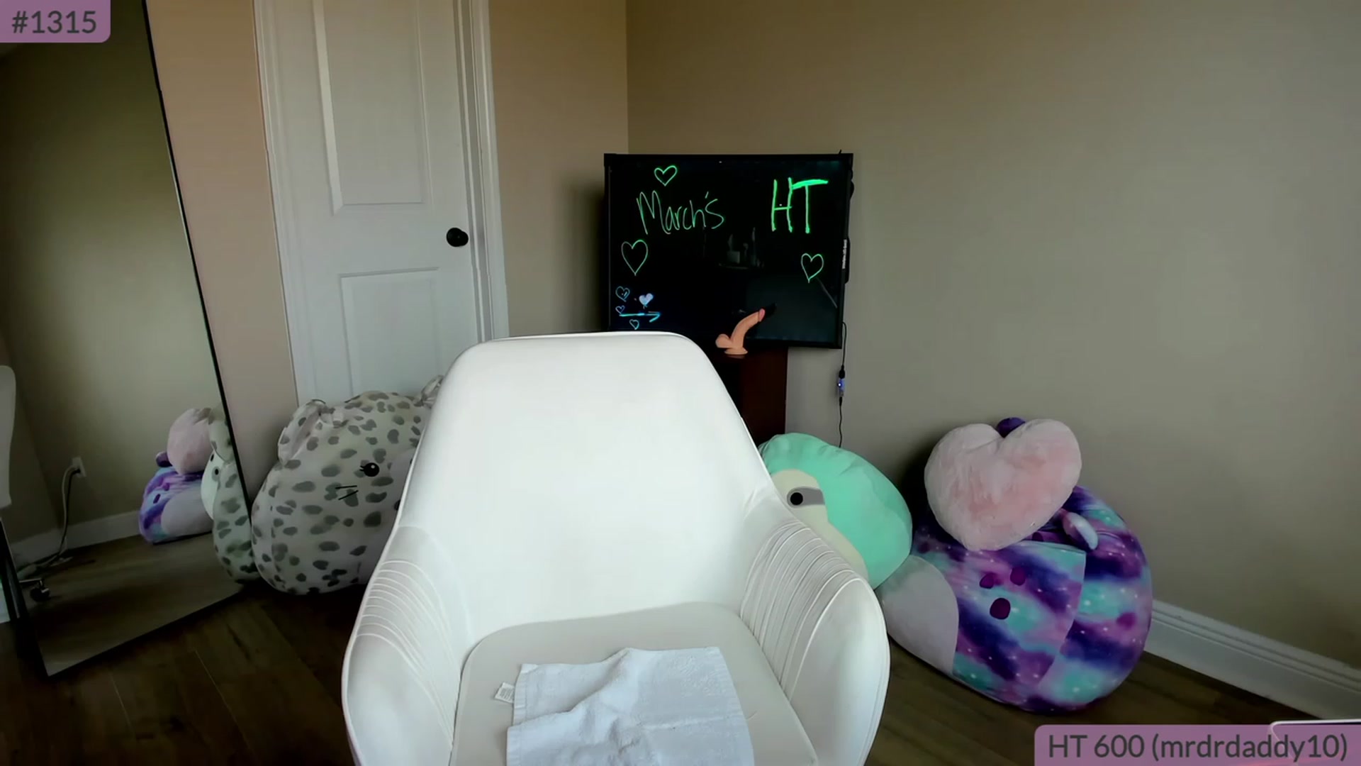Gallery image thumbnail from BrookeBee's myfreecams stream on, 03/05/2023, 21:55 image 11 of 20