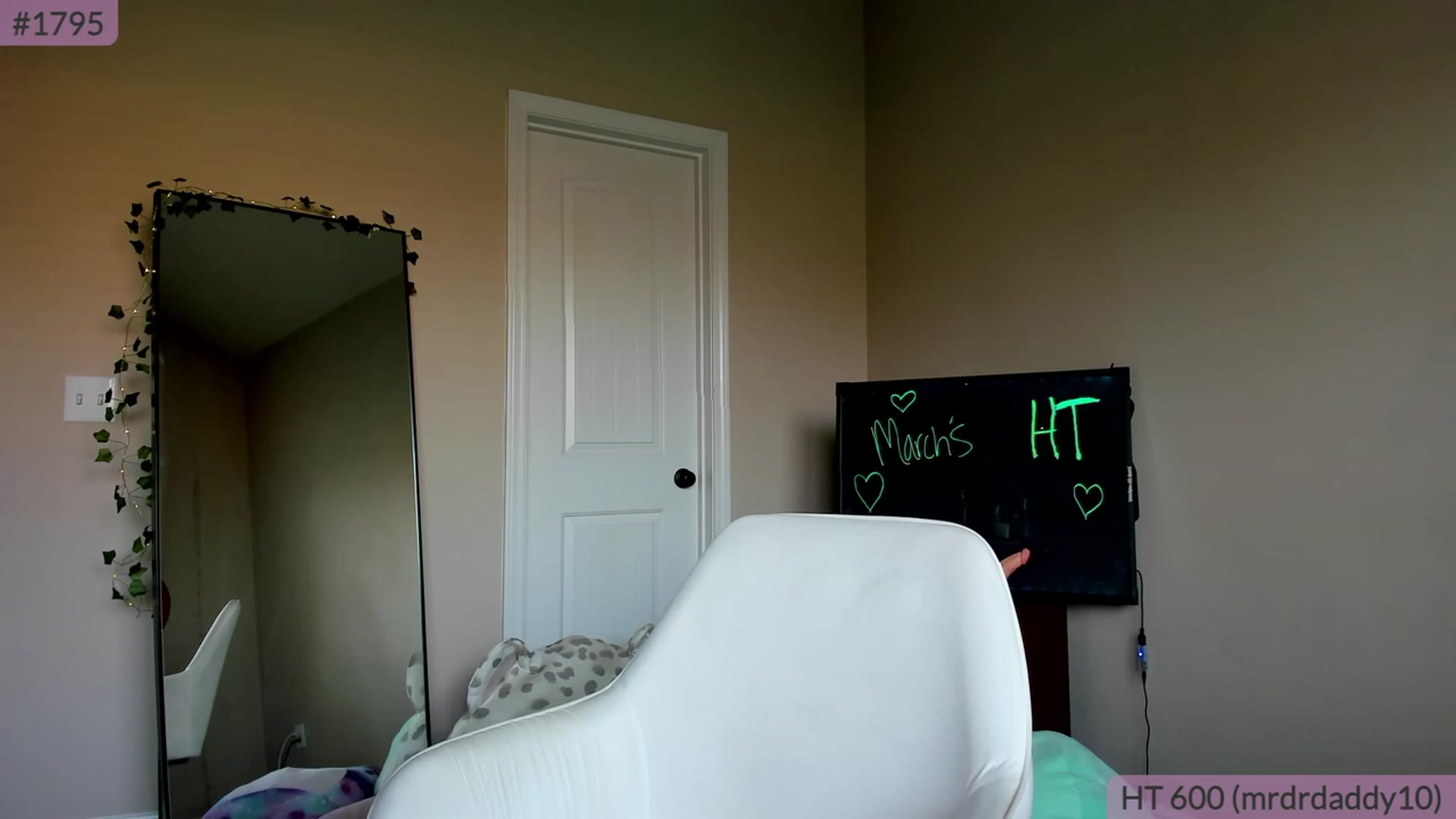 Gallery image thumbnail from BrookeBee's myfreecams stream on, 03/08/2023, 22:36 image 14 of 20