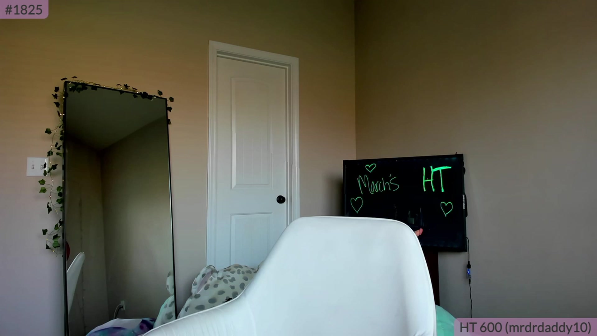 Gallery image thumbnail from BrookeBee's myfreecams stream on, 03/08/2023, 22:36 image 1 of 20