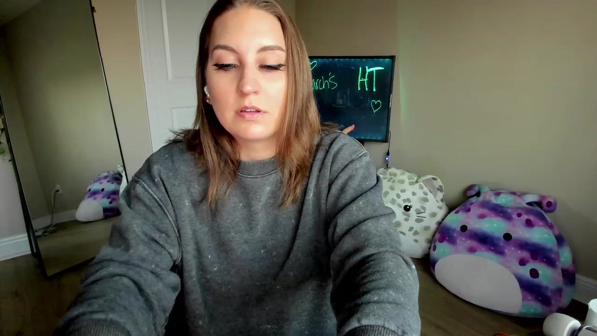 Gallery image thumbnail from BrookeBee's myfreecams stream on, 03/08/2023, 23:34 image 18 of 20