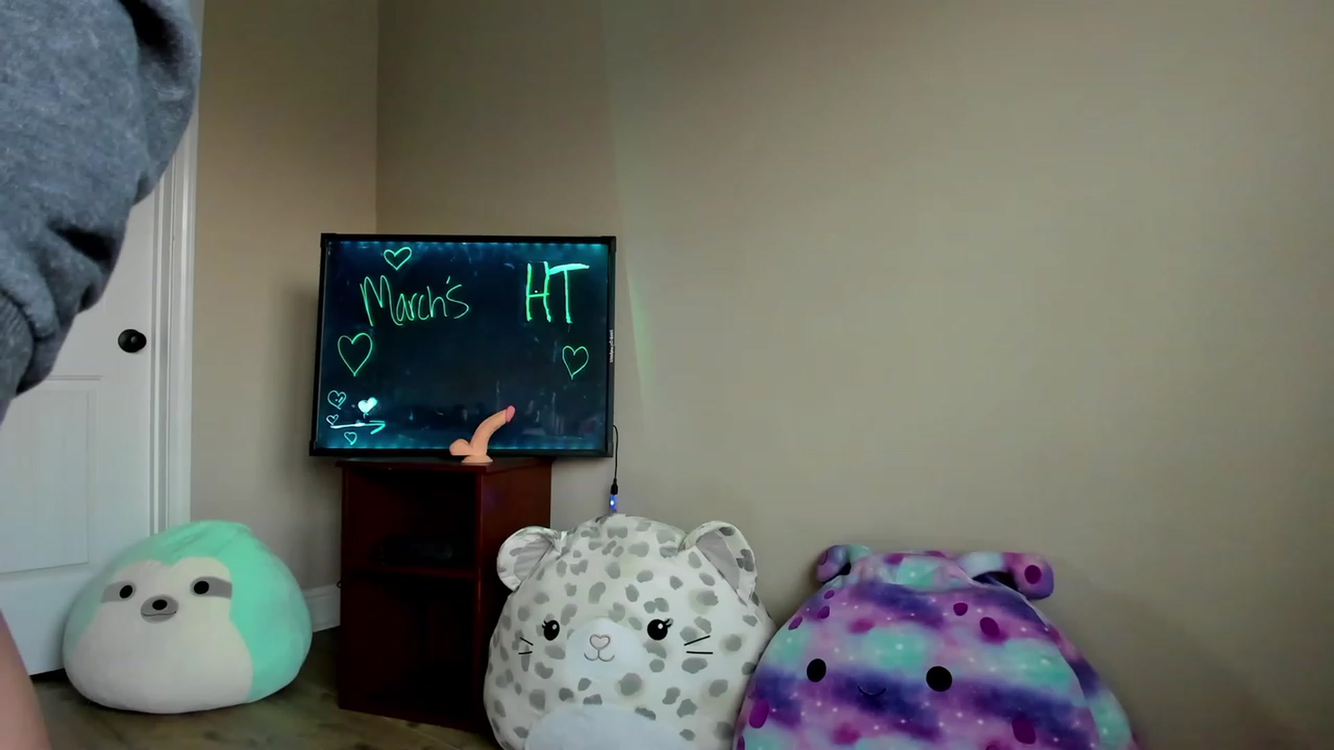 Gallery image thumbnail from BrookeBee's myfreecams stream on, 03/08/2023, 23:34 image 5 of 20