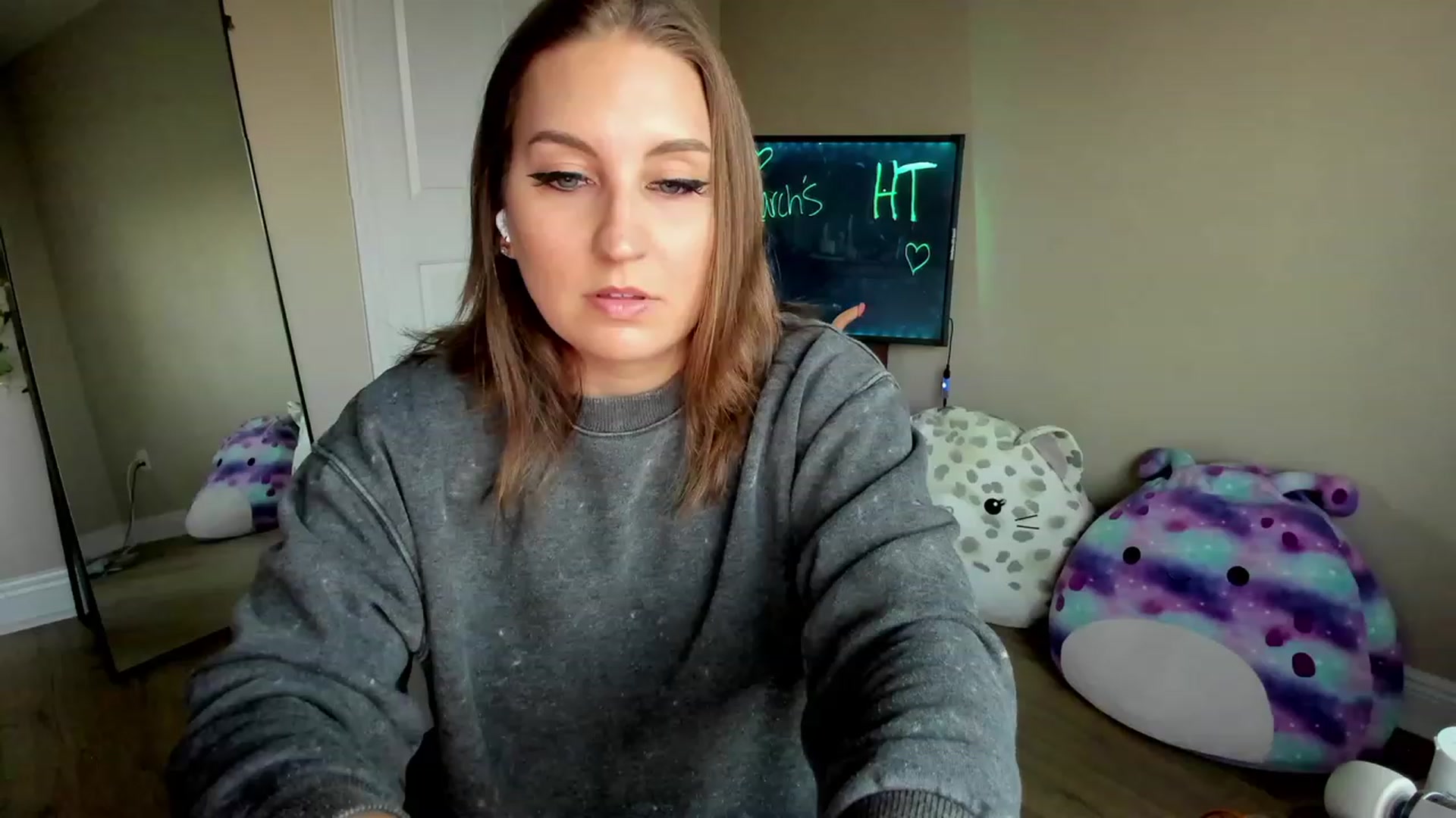 Gallery image thumbnail from BrookeBee's myfreecams stream on, 03/08/2023, 23:34 image 19 of 20