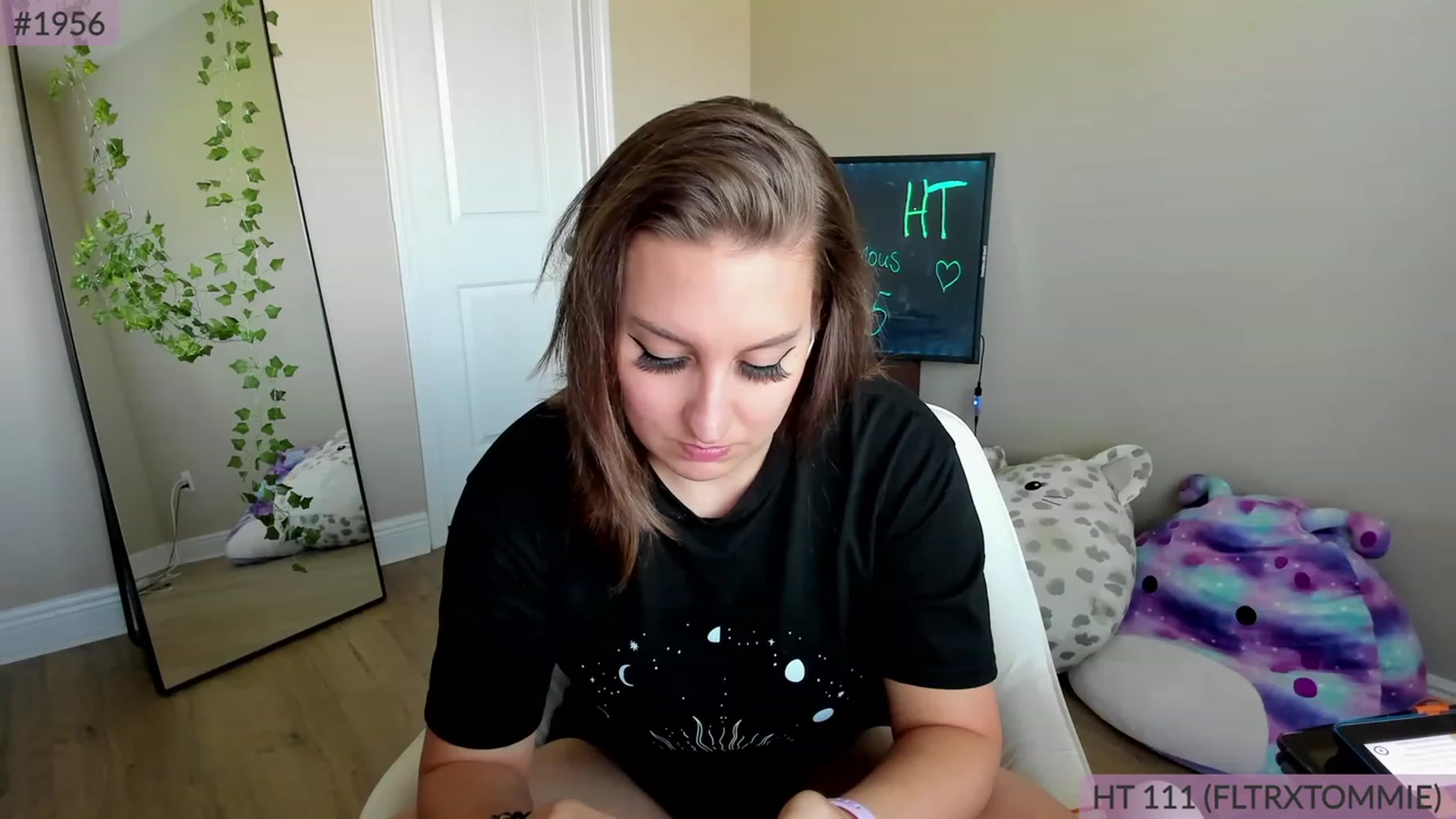 Gallery image thumbnail from BrookeBee's myfreecams stream on, 04/01/2023, 21:41 image 15 of 20