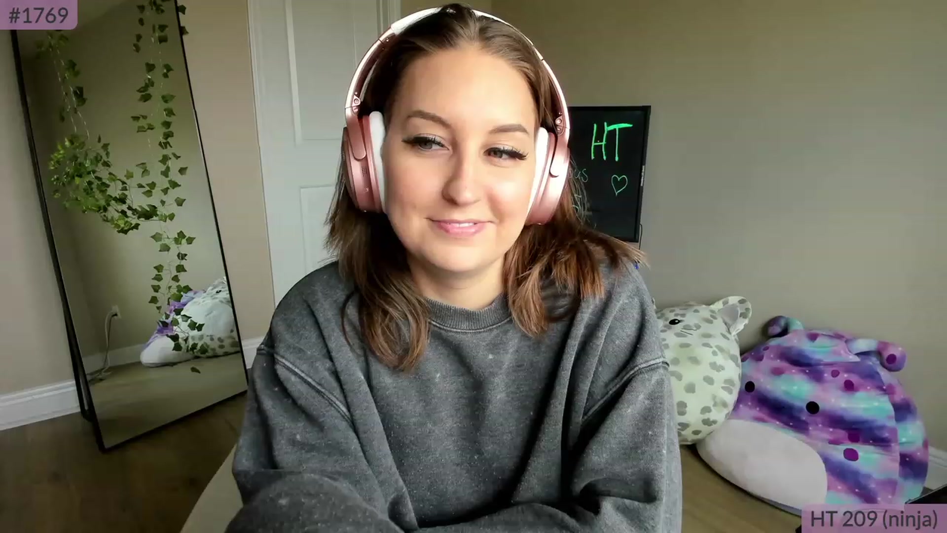 Gallery image thumbnail from BrookeBee's myfreecams stream on, 04/02/2023, 20:10 image 5 of 20
