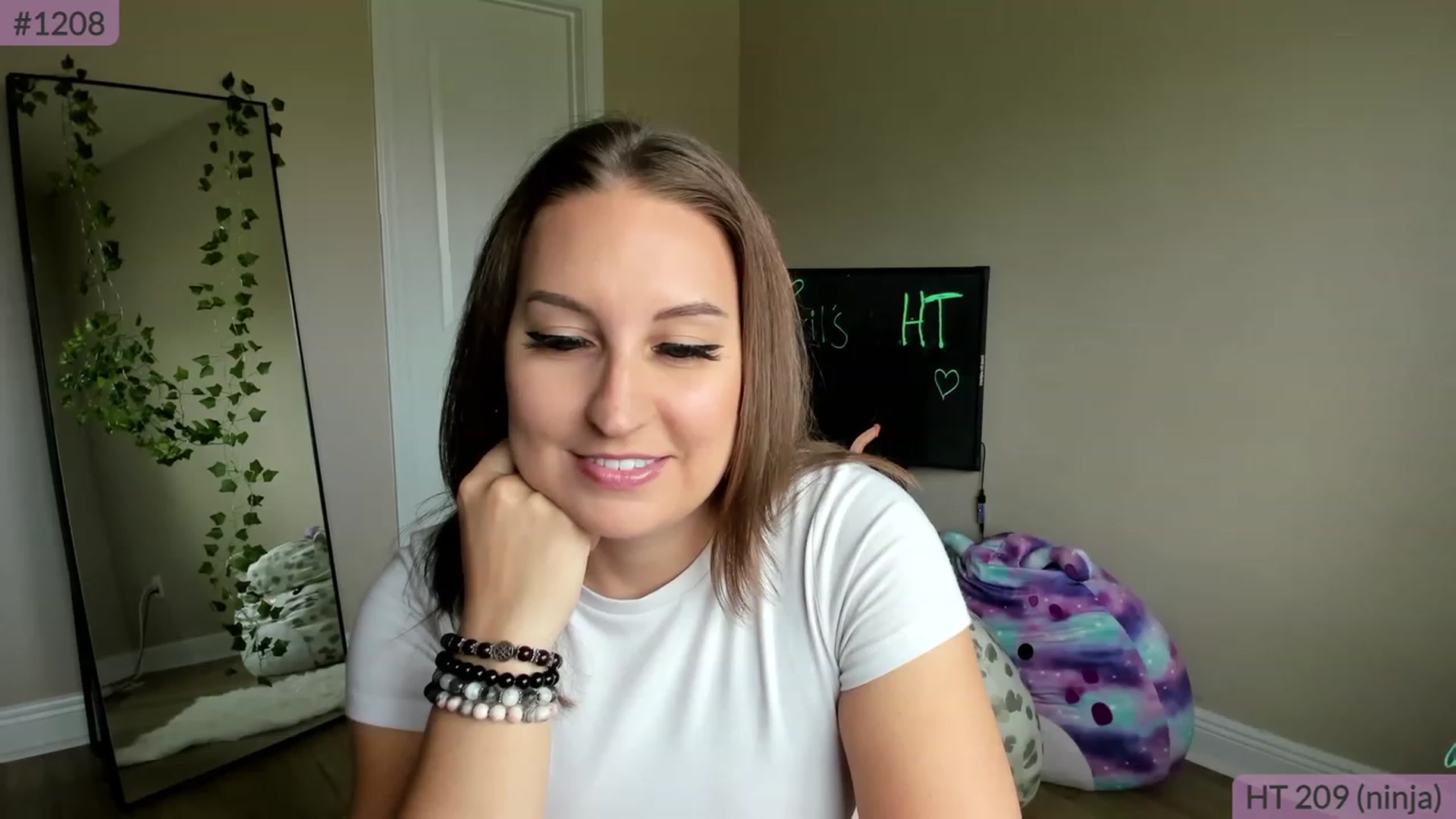 Gallery image thumbnail from BrookeBee's myfreecams stream on, 04/07/2023, 18:20 image 5 of 20