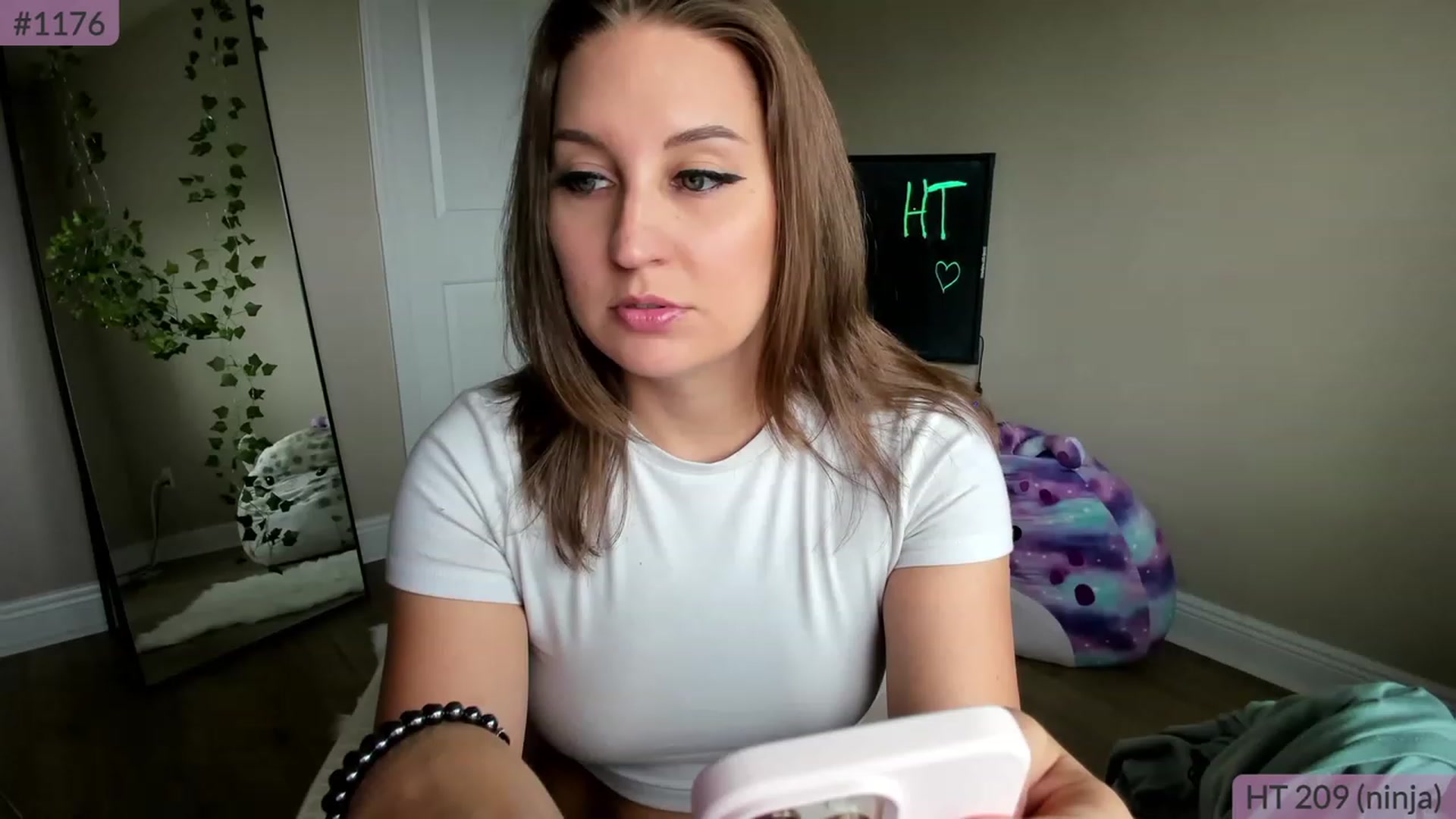 Gallery image thumbnail from BrookeBee's myfreecams stream on, 04/07/2023, 22:50 image 10 of 20