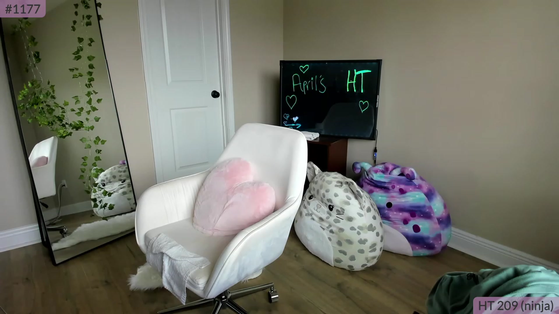 Gallery image thumbnail from BrookeBee's myfreecams stream on, 04/07/2023, 22:50 image 8 of 20