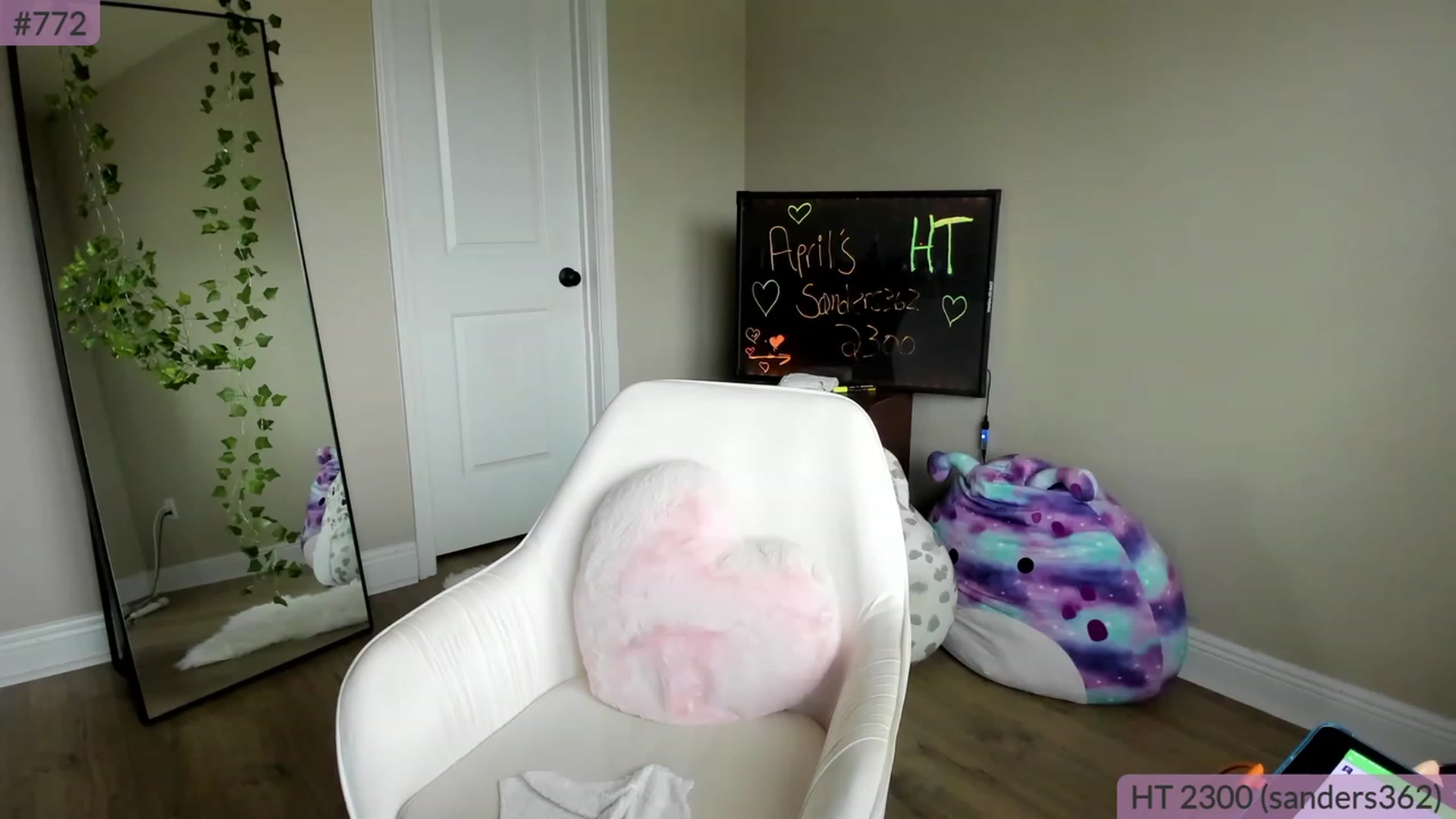 Gallery image thumbnail from BrookeBee's myfreecams stream on, 04/08/2023, 23:05 image 1 of 20