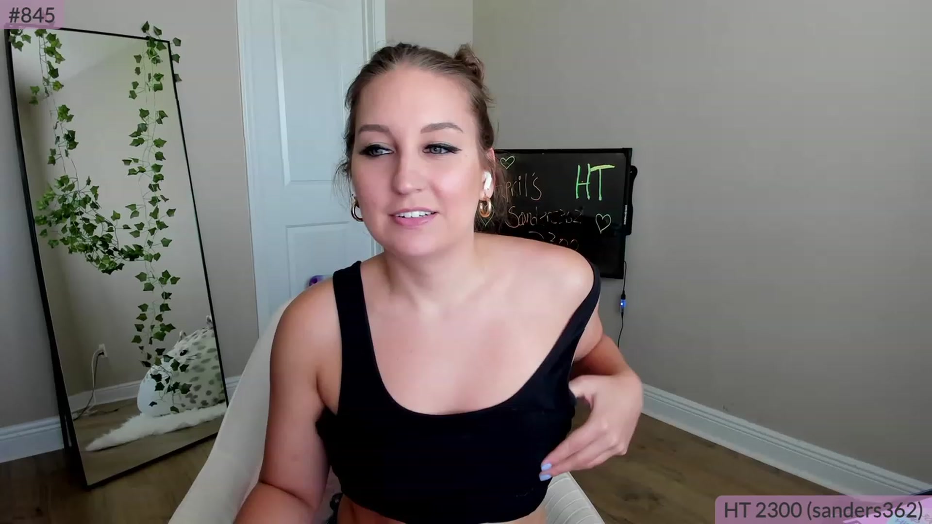 Gallery image thumbnail from BrookeBee's myfreecams stream on, 04/15/2023, 19:26 image 5 of 20
