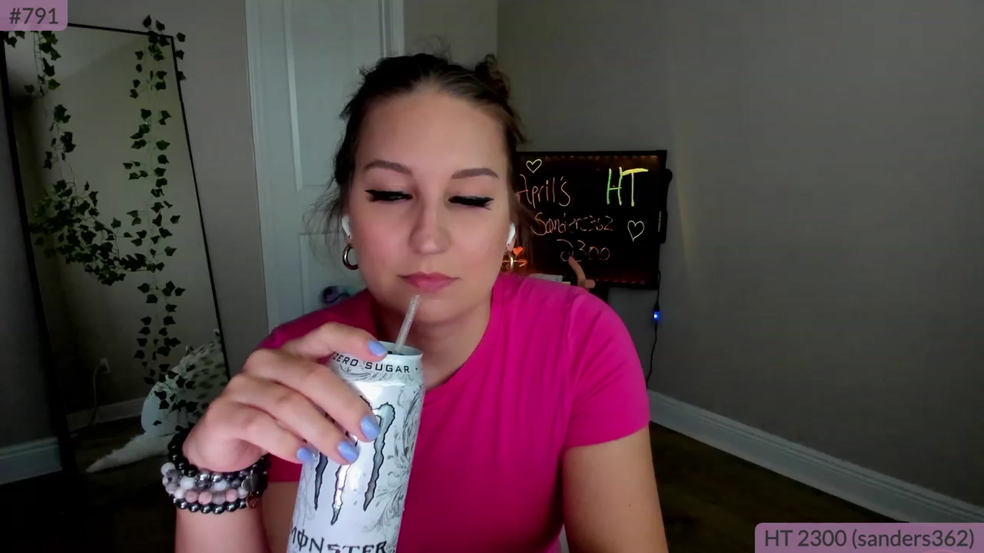 Gallery image thumbnail from BrookeBee's myfreecams stream on, 04/15/2023, 21:46 image 1 of 20