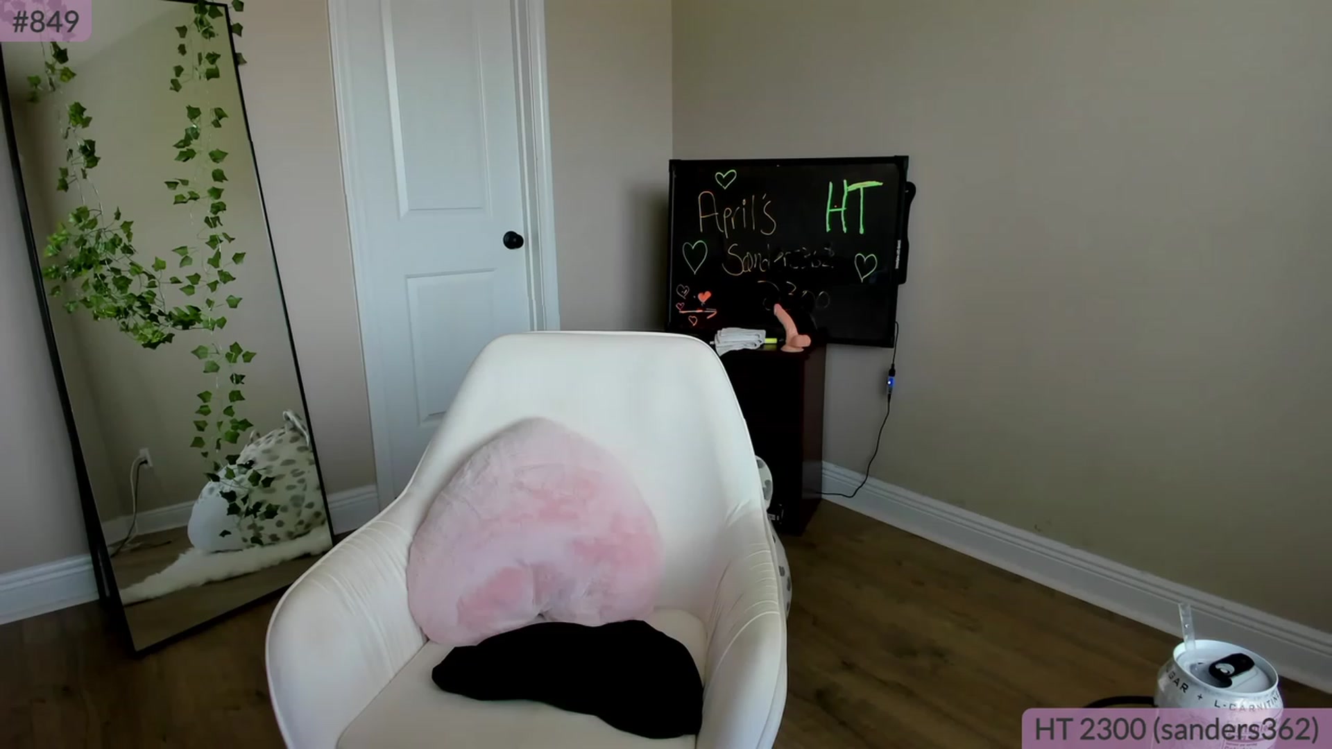 Gallery image thumbnail from BrookeBee's myfreecams stream on, 04/16/2023, 21:22 image 4 of 20