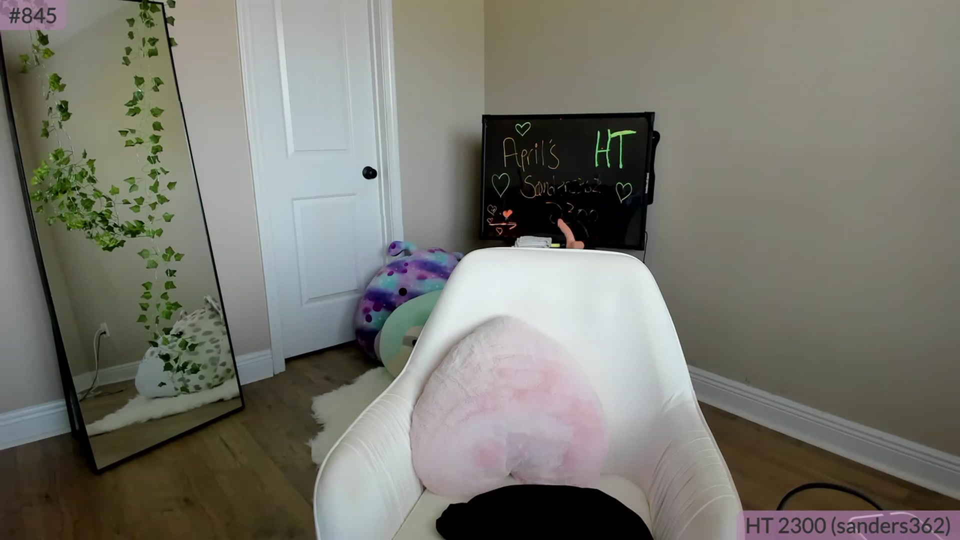 Gallery image thumbnail from BrookeBee's myfreecams stream on, 04/16/2023, 21:22 image 19 of 20