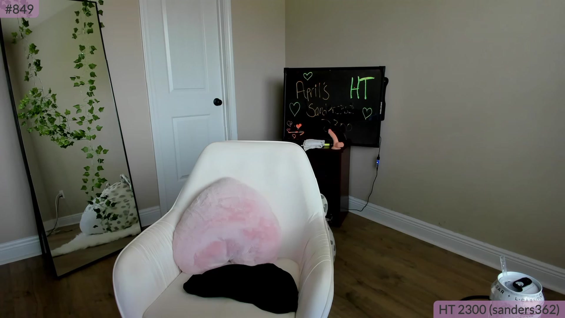 Gallery image thumbnail from BrookeBee's myfreecams stream on, 04/16/2023, 21:22 image 2 of 20