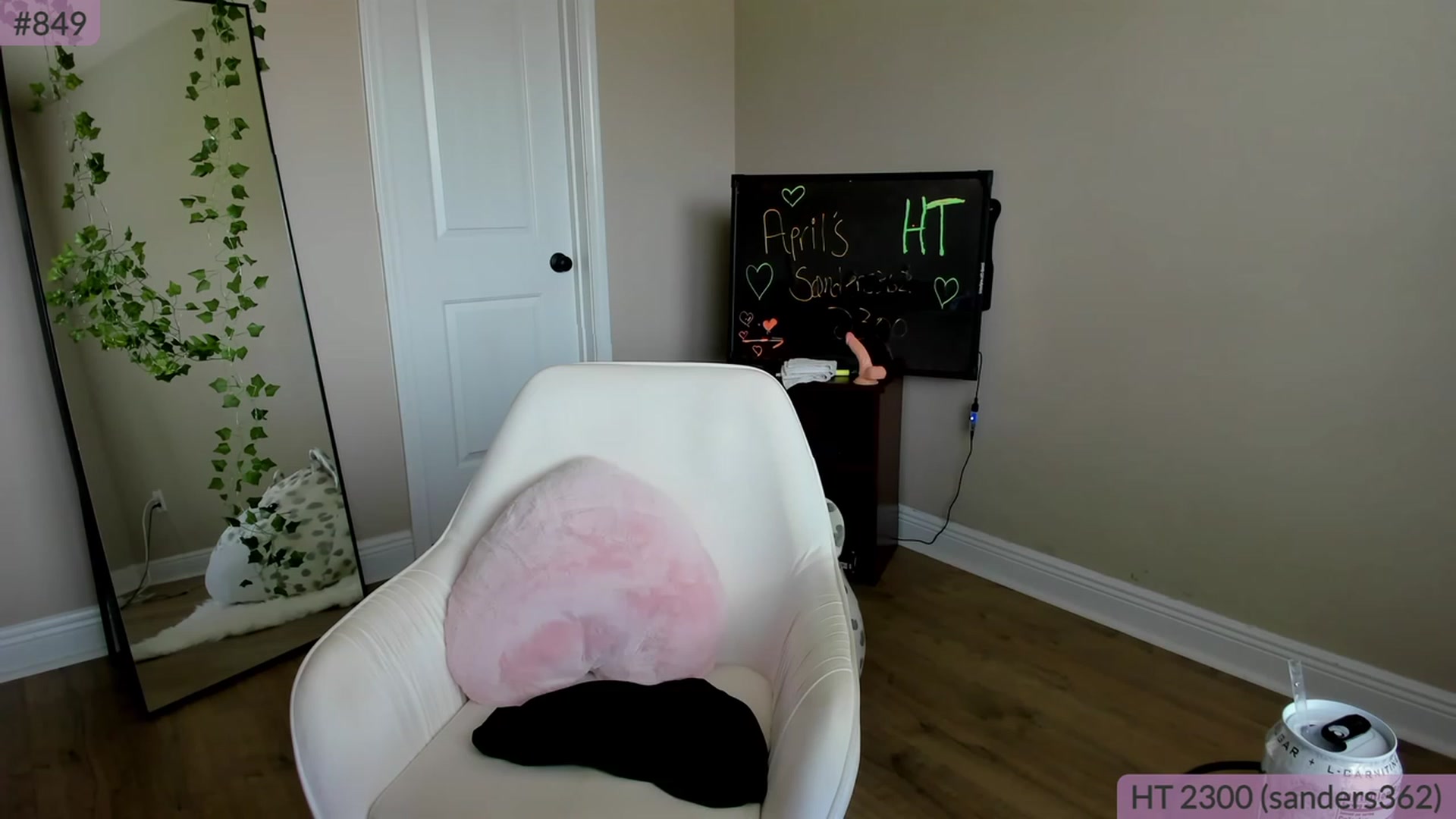Gallery image thumbnail from BrookeBee's myfreecams stream on, 04/16/2023, 21:22 image 3 of 20