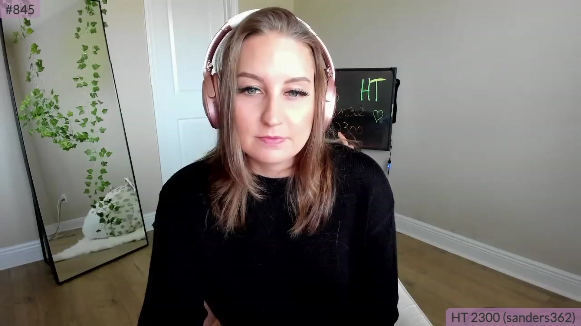 Gallery image thumbnail from BrookeBee's myfreecams stream on, 04/16/2023, 22:25 image 3 of 20