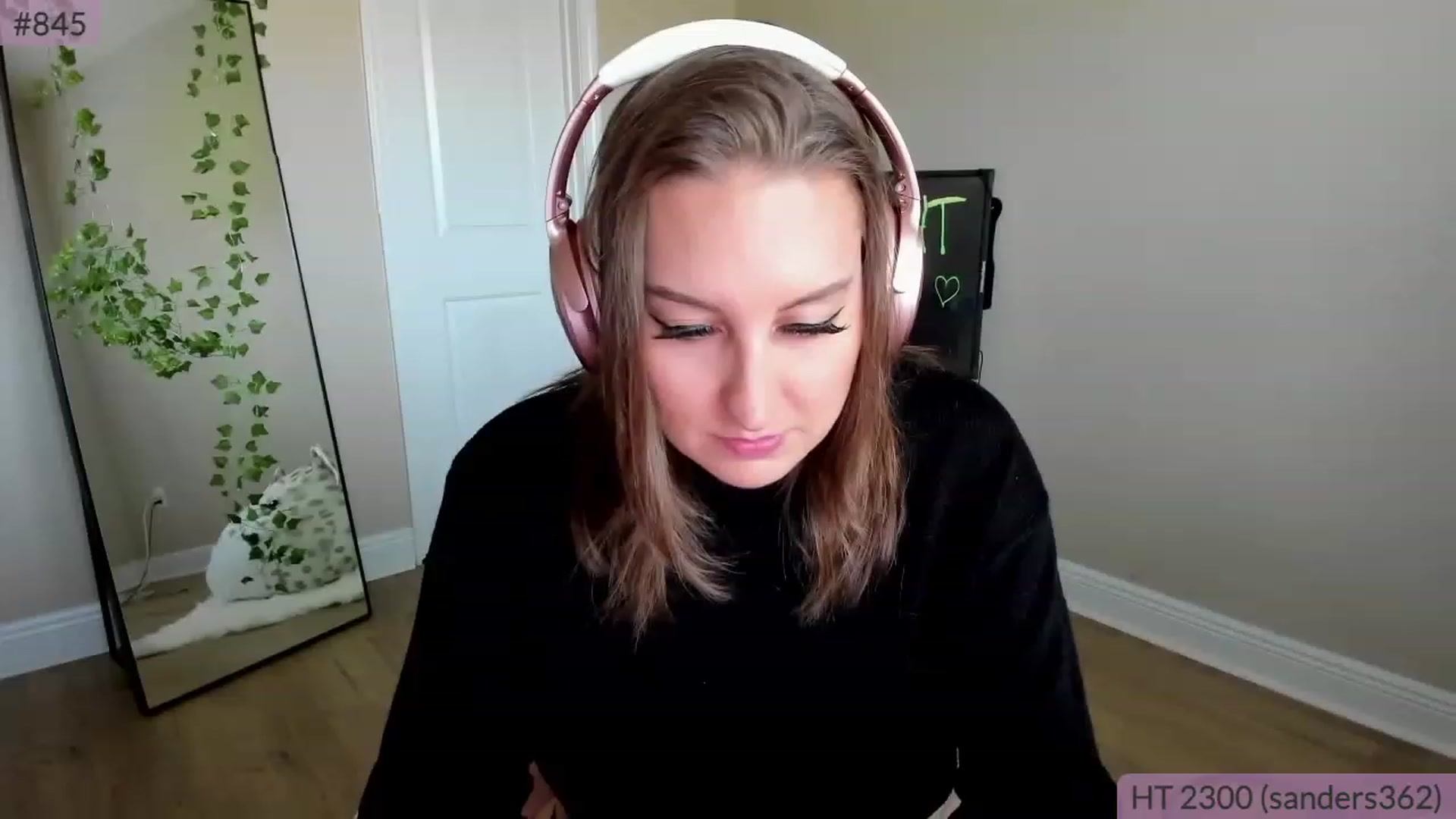 Gallery image thumbnail from BrookeBee's myfreecams stream on, 04/16/2023, 22:25 image 1 of 20