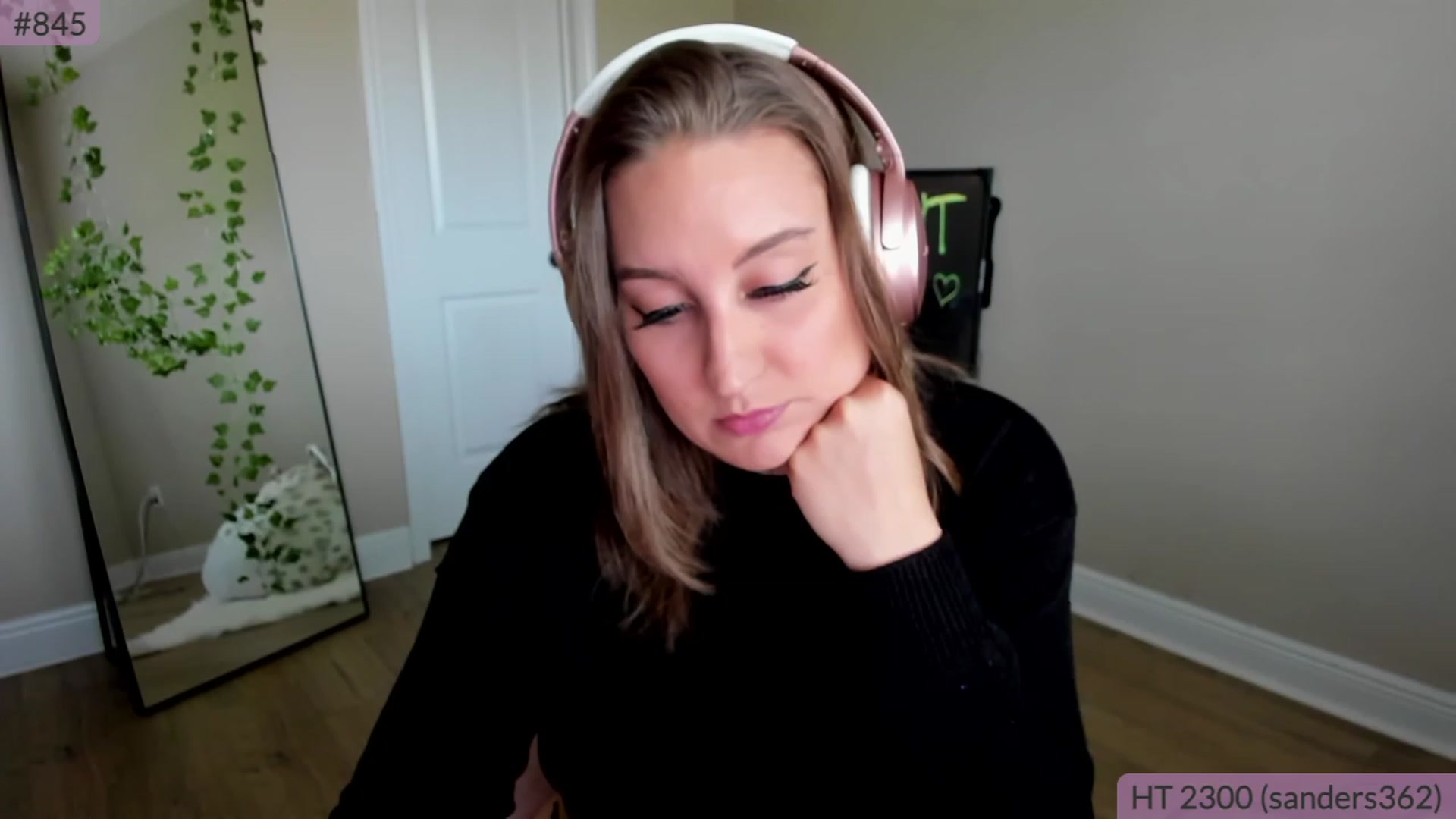 Gallery image thumbnail from BrookeBee's myfreecams stream on, 04/16/2023, 22:25 image 6 of 20