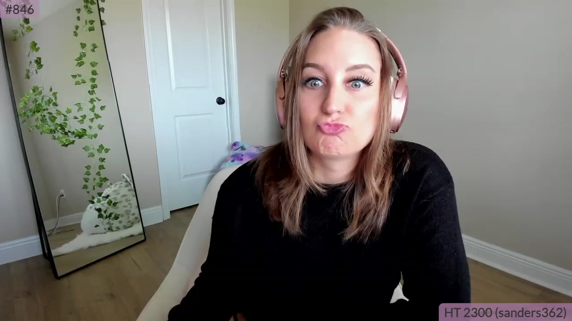 Gallery image thumbnail from BrookeBee's myfreecams stream on, 04/16/2023, 22:25 image 19 of 20