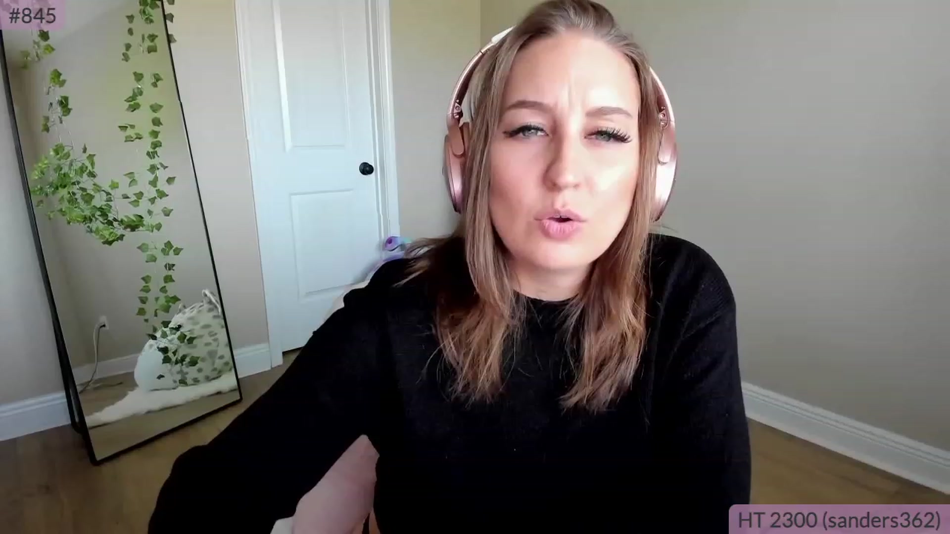 Gallery image thumbnail from BrookeBee's myfreecams stream on, 04/16/2023, 22:25 image 10 of 20