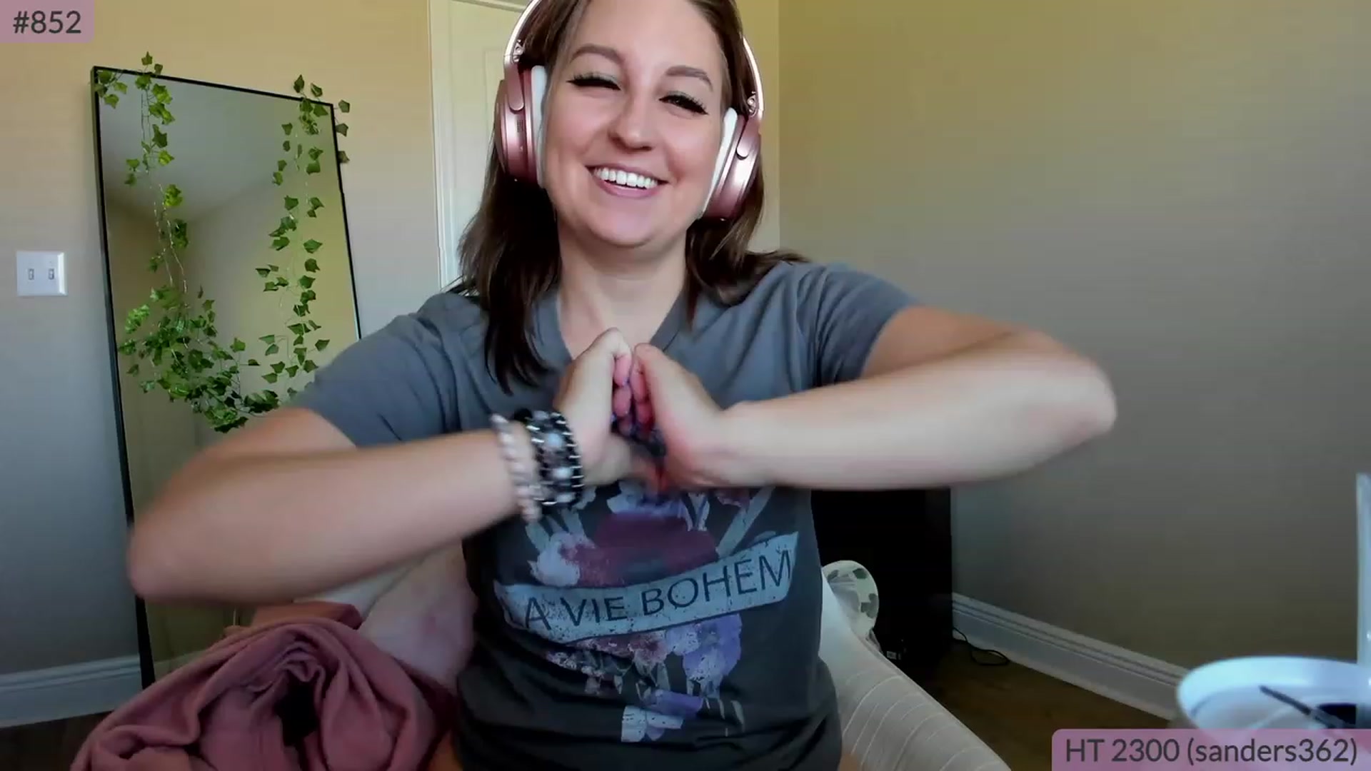 Gallery image thumbnail from BrookeBee's myfreecams stream on, 04/17/2023, 20:35 image 18 of 20