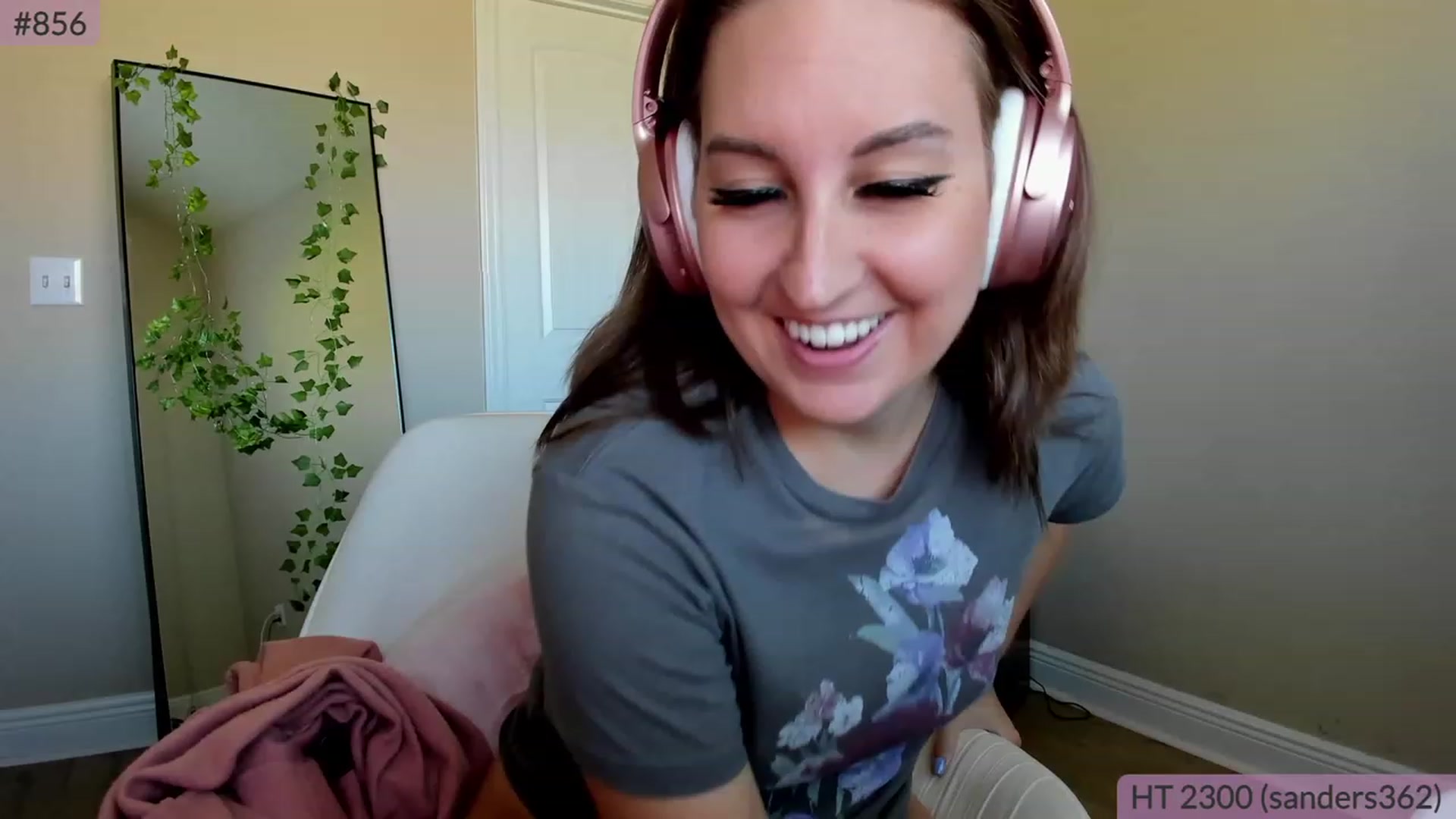 Gallery image thumbnail from BrookeBee's myfreecams stream on, 04/17/2023, 20:35 image 14 of 20