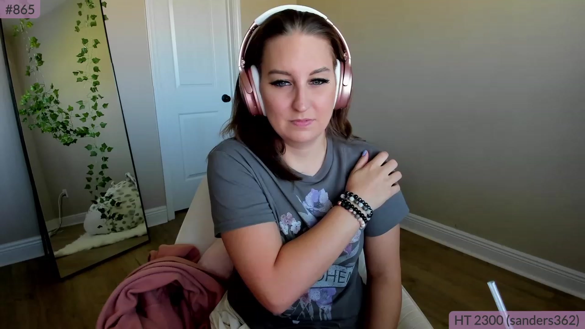 Gallery image thumbnail from BrookeBee's myfreecams stream on, 04/17/2023, 20:35 image 6 of 20