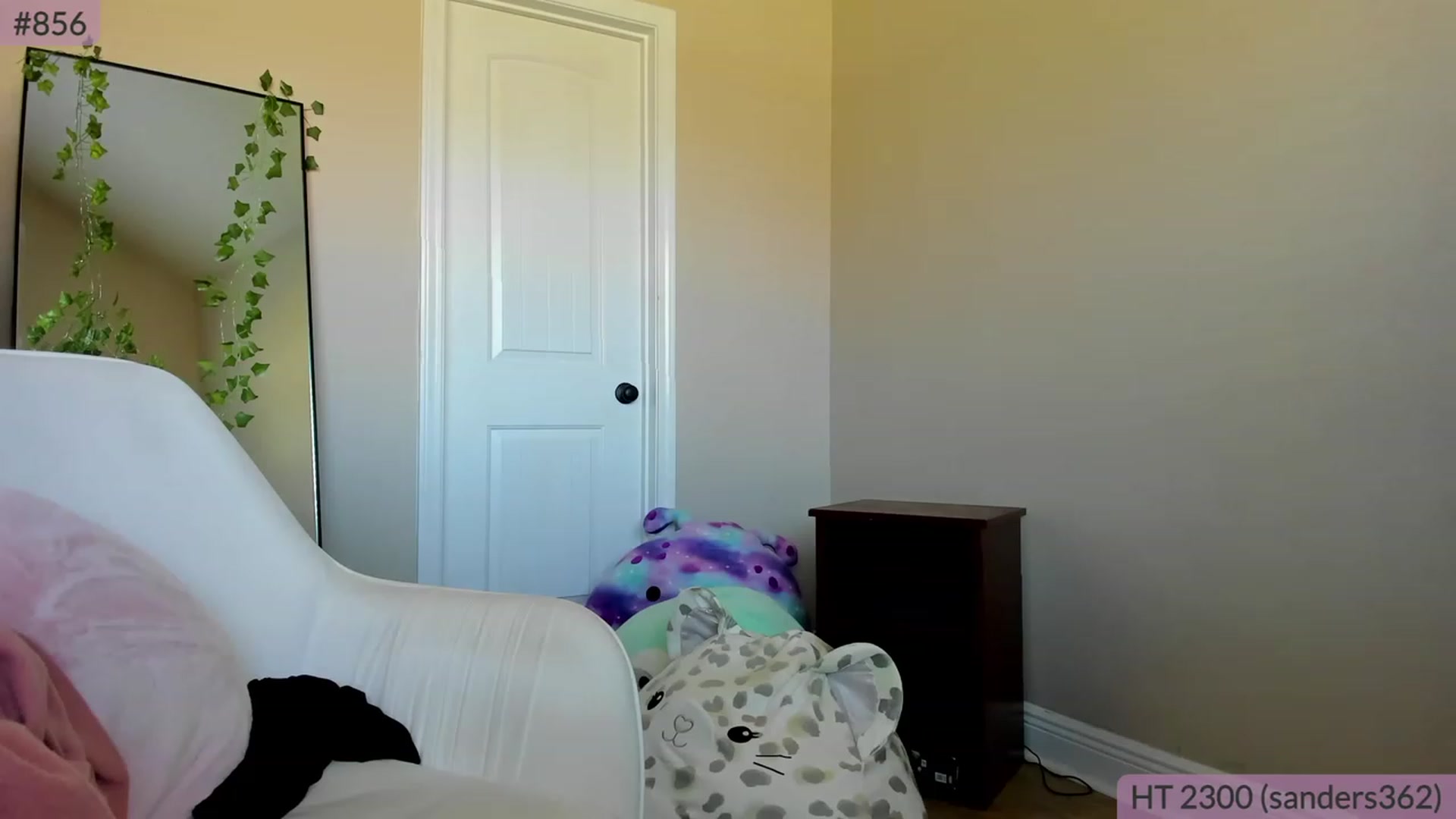 Gallery image thumbnail from BrookeBee's myfreecams stream on, 04/17/2023, 20:35 image 13 of 20