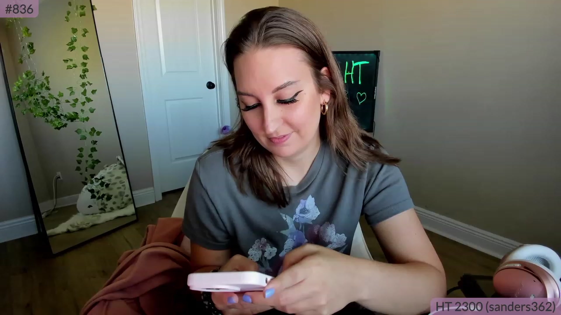 Gallery image thumbnail from BrookeBee's myfreecams stream on, 04/17/2023, 22:02 image 18 of 20