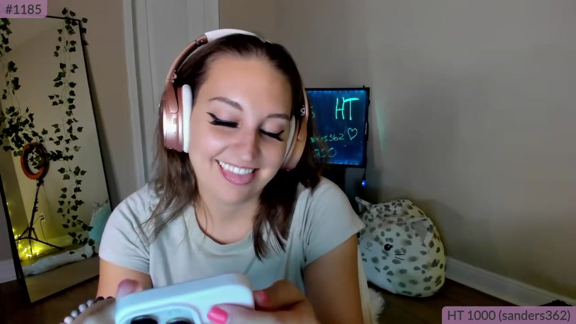 Gallery image thumbnail from BrookeBee's myfreecams stream on, 05/04/2023, 01:17 image 14 of 20