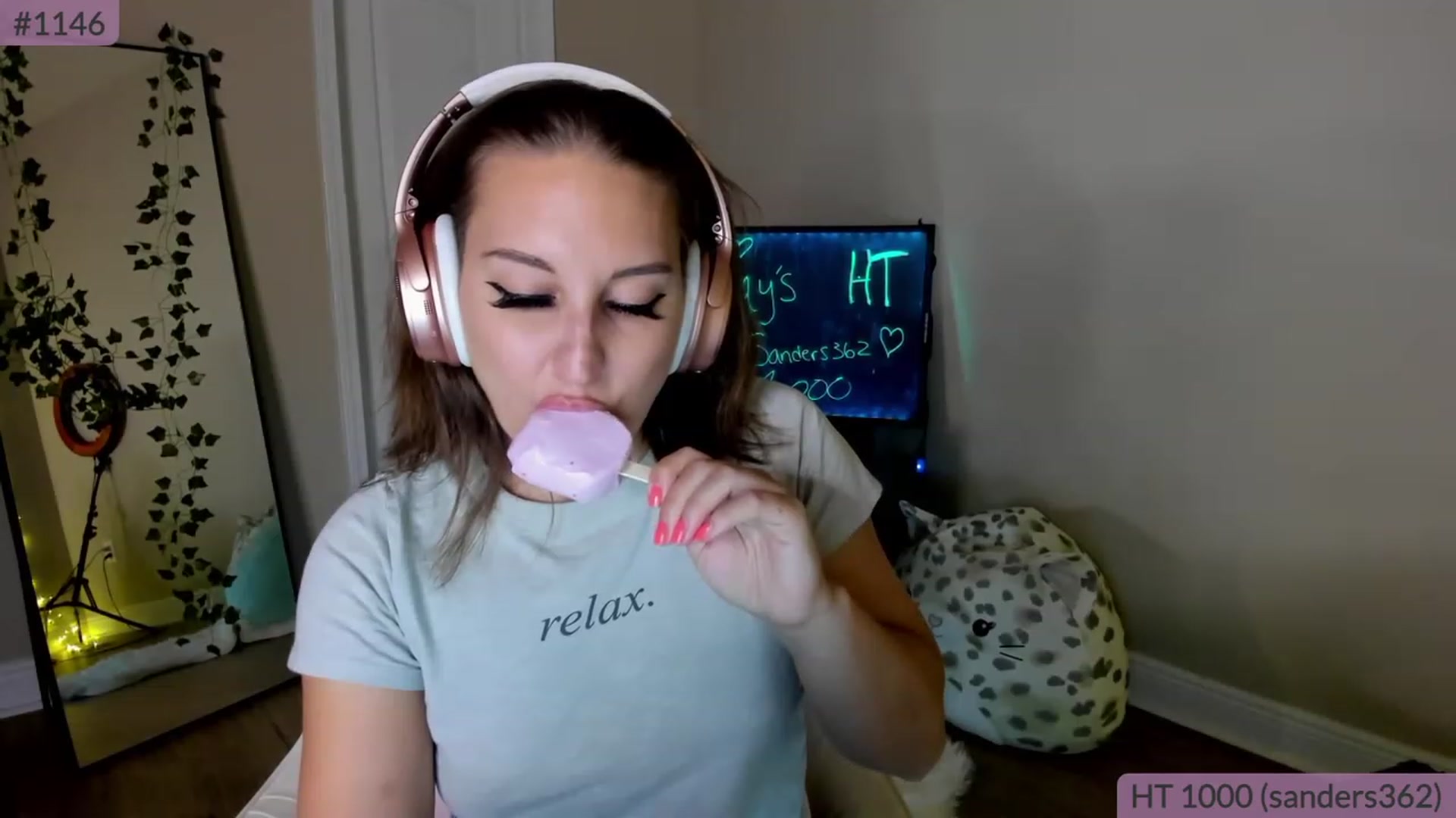 Gallery image thumbnail from BrookeBee's myfreecams stream on, 05/04/2023, 01:17 image 17 of 20