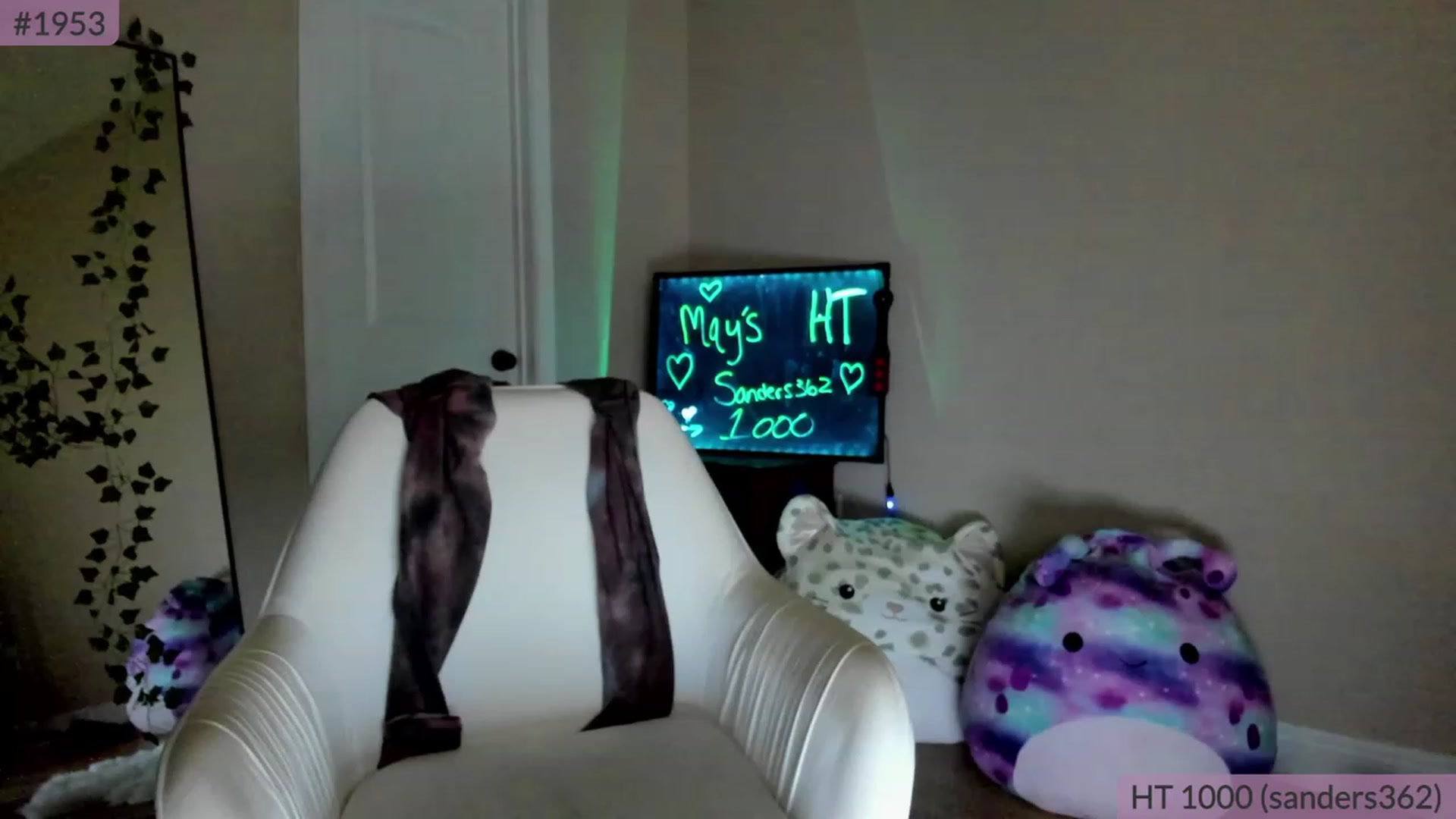 Gallery image thumbnail from BrookeBee's myfreecams stream on, 05/16/2023, 24:05 image 13 of 20