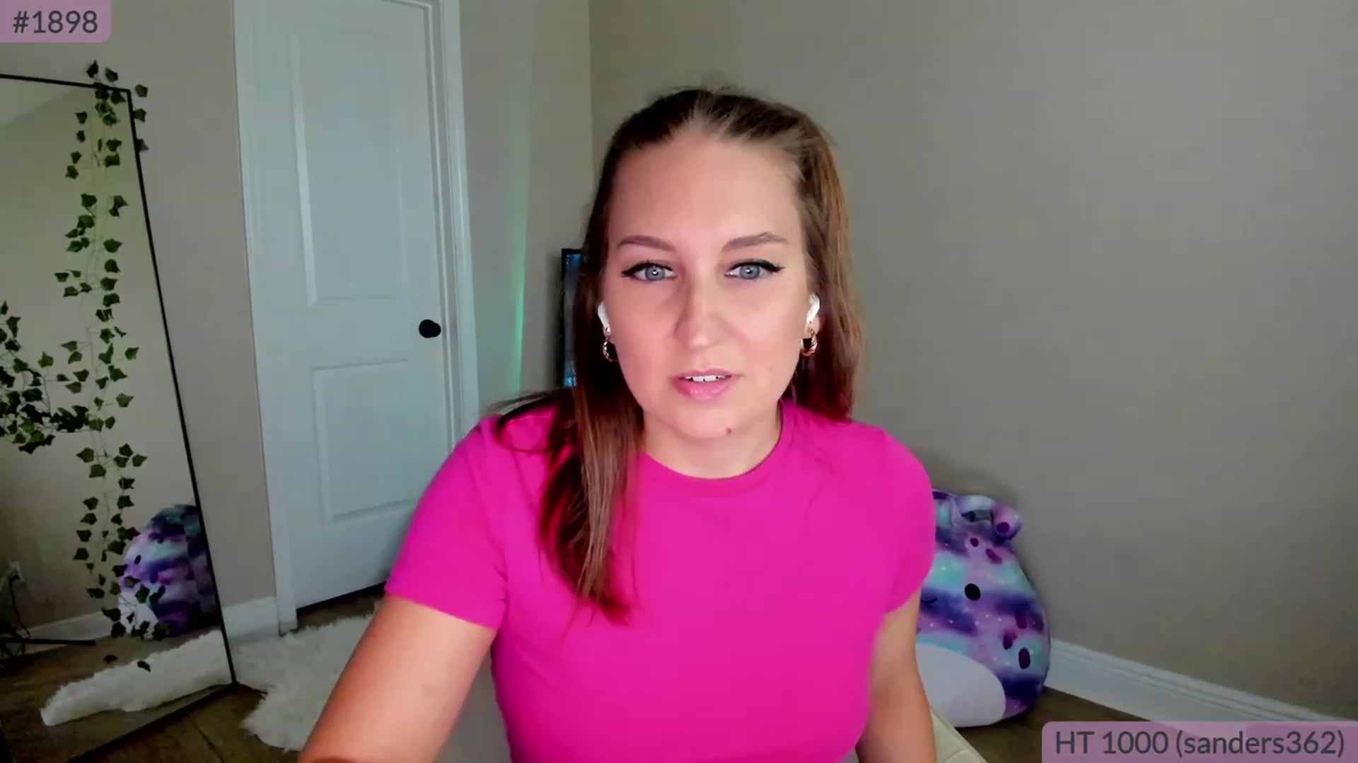 Gallery image thumbnail from BrookeBee's myfreecams stream on, 05/16/2023, 22:18 image 2 of 20
