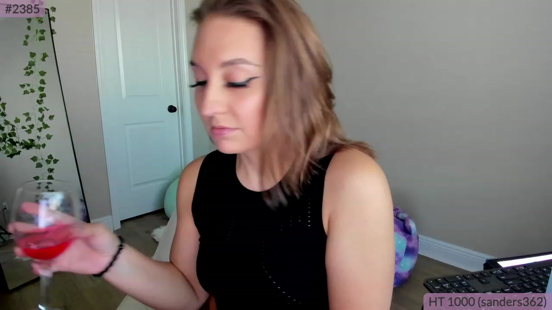 Gallery image thumbnail from BrookeBee's myfreecams stream on, 05/25/2023, 23:37 image 14 of 20