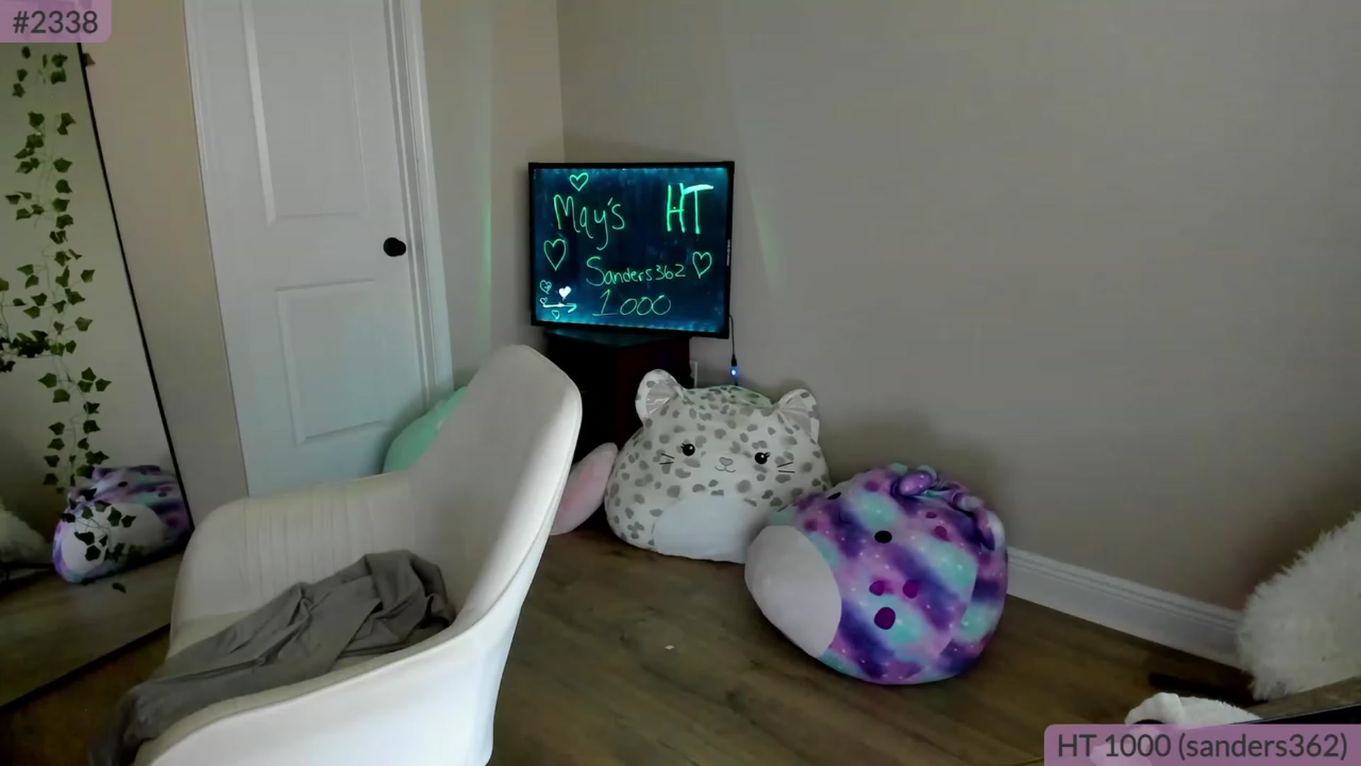 Gallery image thumbnail from BrookeBee's myfreecams stream on, 05/28/2023, 01:45 image 12 of 20