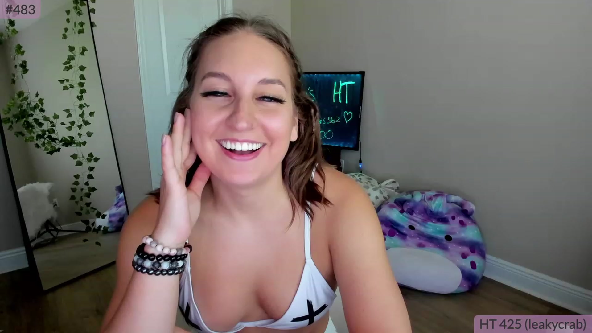 Gallery image thumbnail from BrookeBee's myfreecams stream on, 06/02/2023, 24:00 image 16 of 20