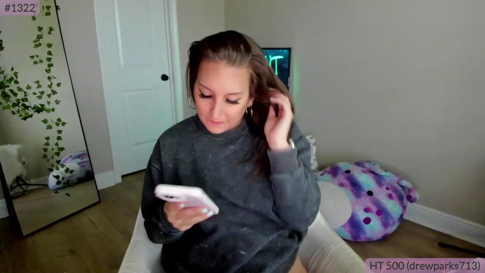 Gallery image thumbnail from BrookeBee's myfreecams stream on, 06/06/2023, 22:12 image 17 of 20