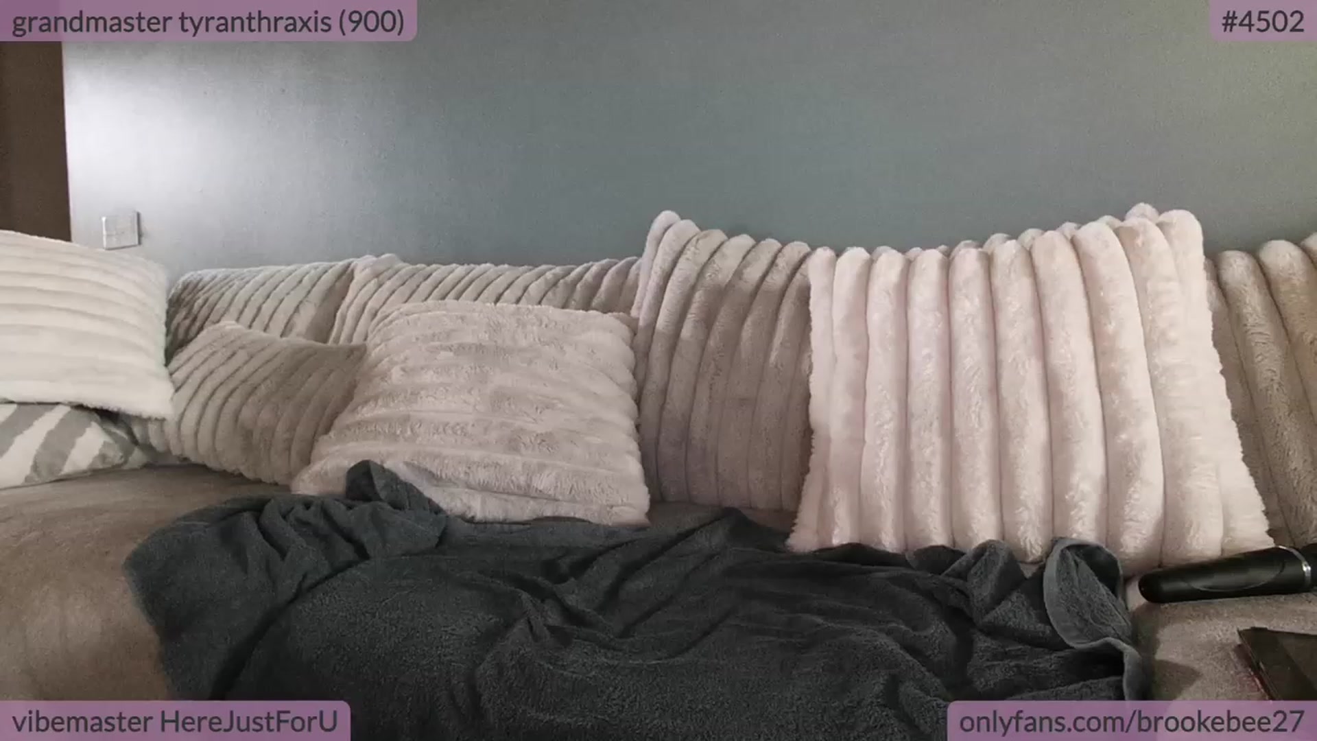 Gallery image thumbnail from BrookeBee's myfreecams stream on, 10/10/2023, 19:16 image 16 of 20