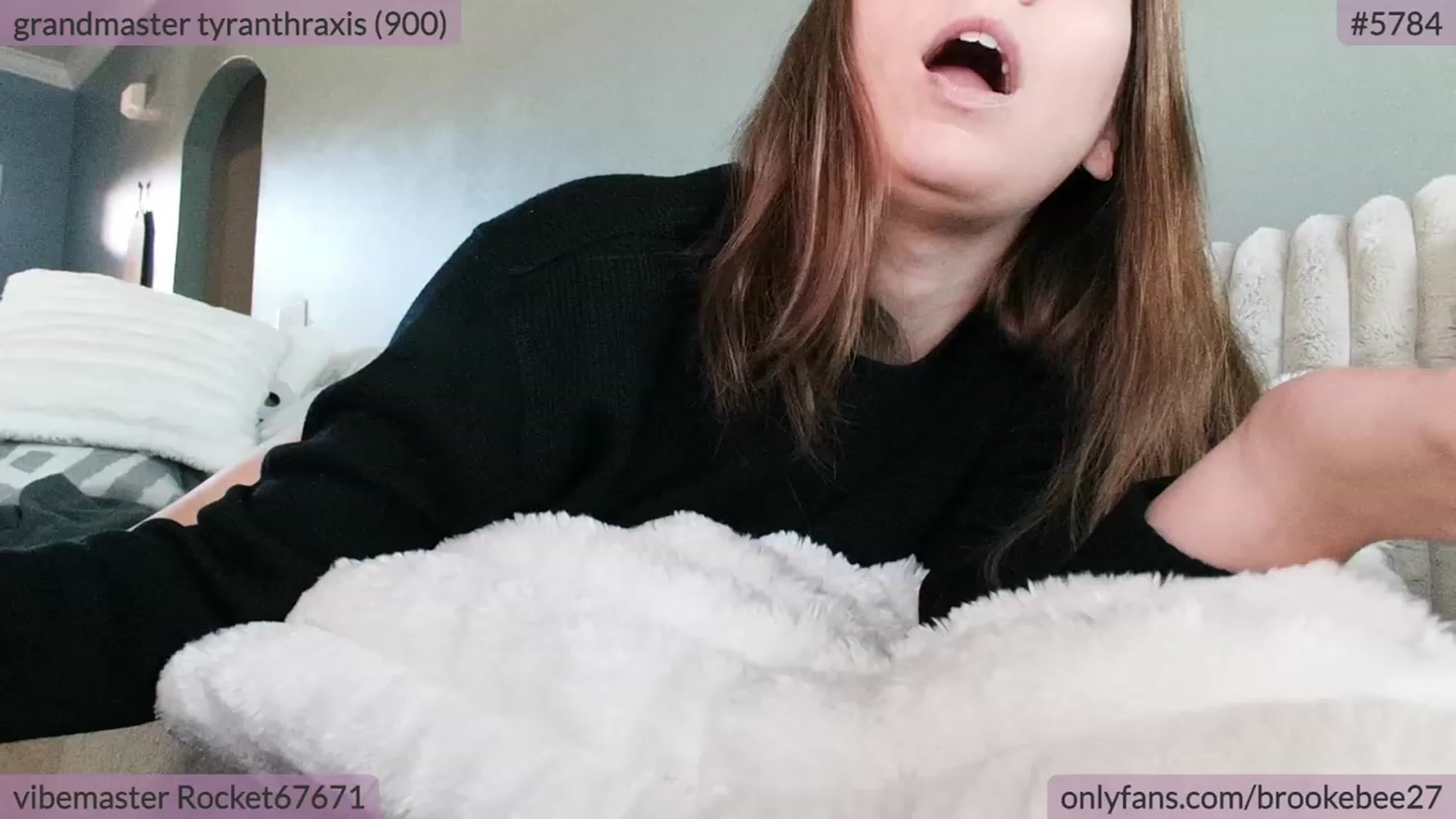 Gallery image thumbnail from BrookeBee's myfreecams stream on, 10/16/2023, 18:36 image 20 of 20