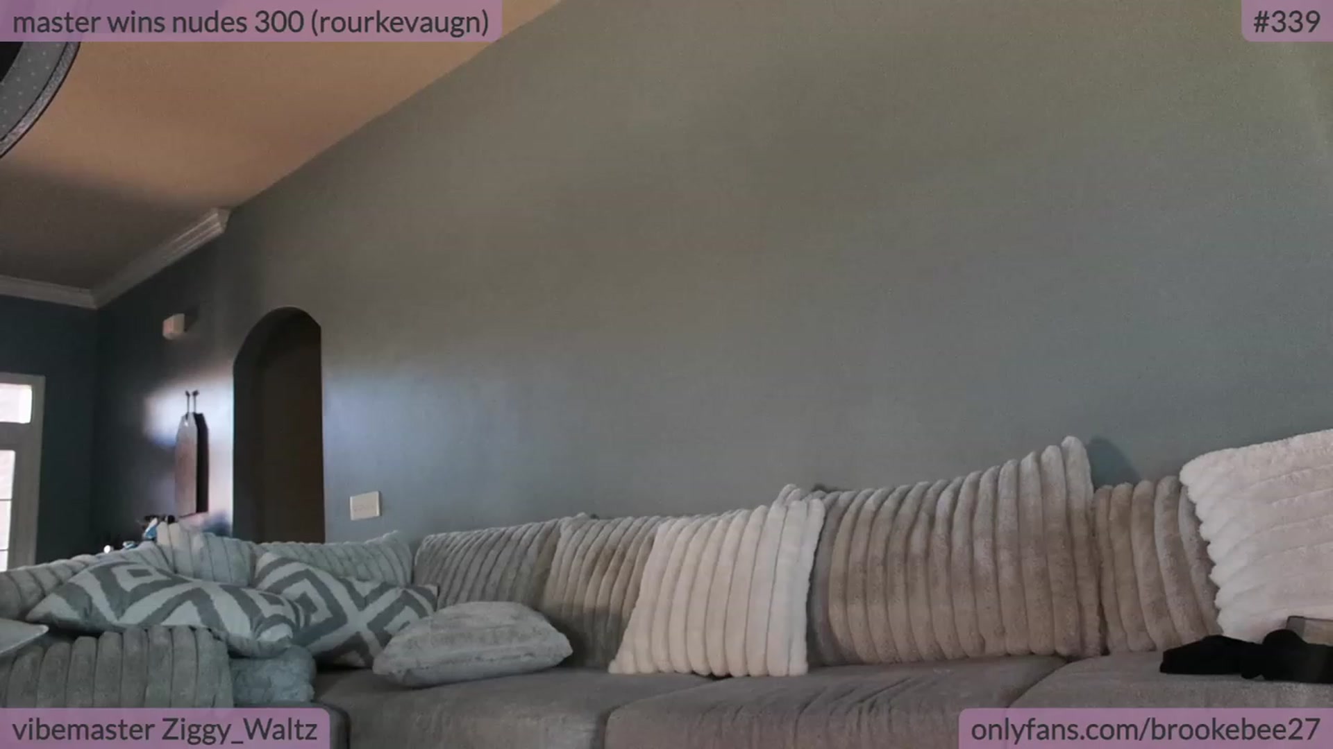 Gallery image thumbnail from BrookeBee's myfreecams stream on, 11/01/2023, 19:26 image 1 of 20