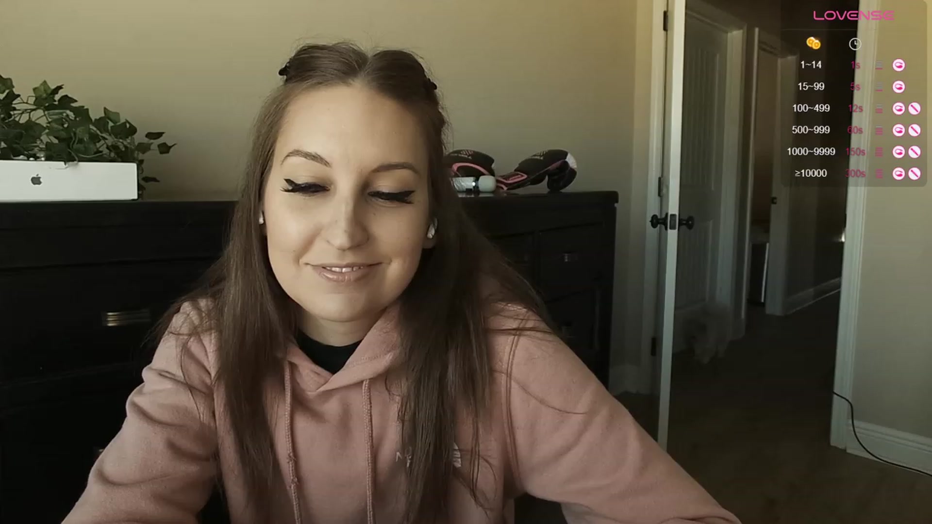 Gallery image thumbnail from BrookeBee's myfreecams stream on, 11/03/2023, 17:26 image 17 of 20