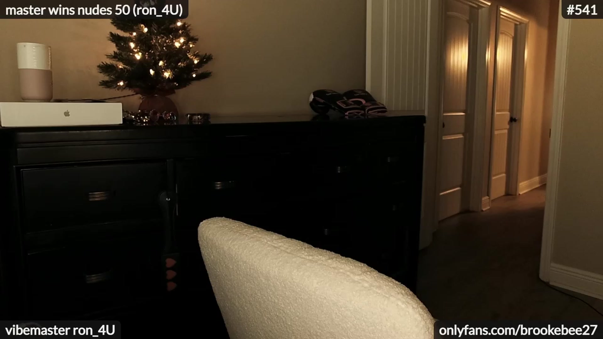 Gallery image thumbnail from BrookeBee's myfreecams stream on, 11/12/2023, 20:11 image 13 of 20